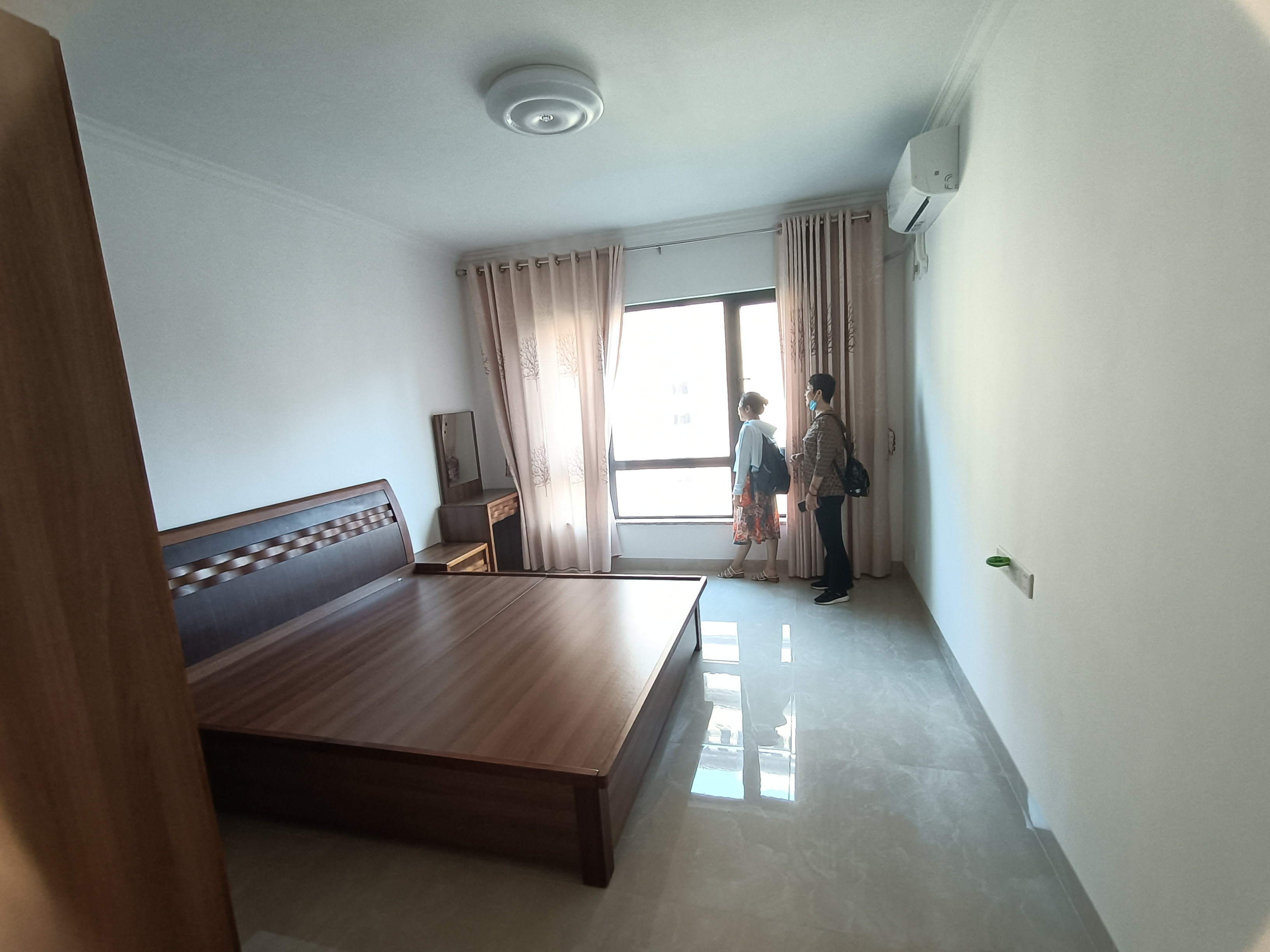 江畔人家 3室2厅2卫 3500.0元/月 江畔人家 3室2厅2卫 3500.0元/月室内图