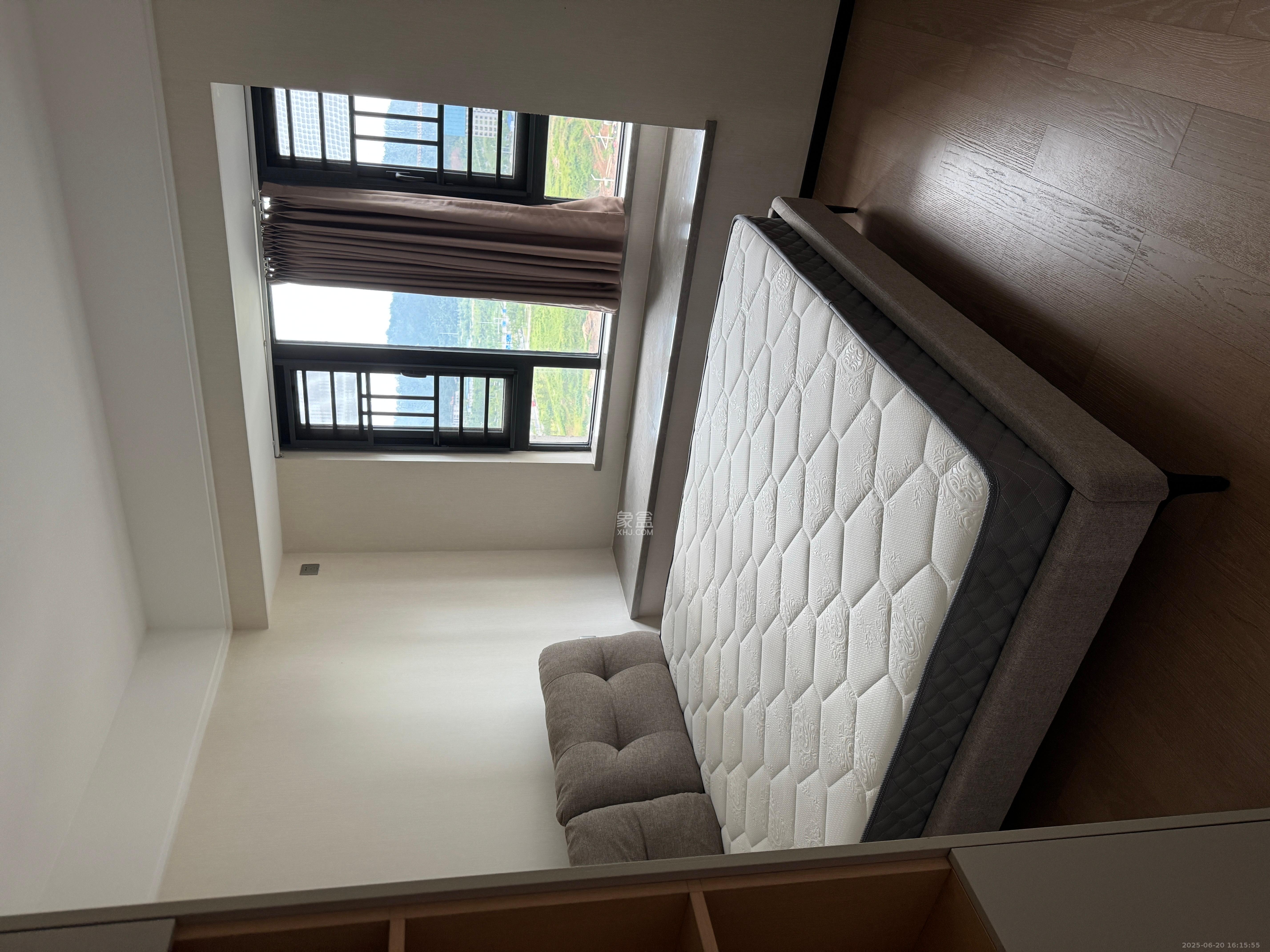 中海麓山境南区  4室2厅2卫   3300.00元/月室内图