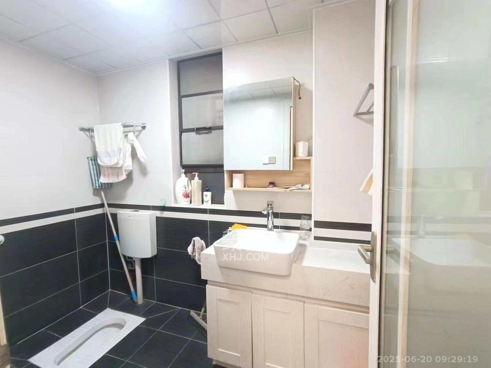 保利城（中航城国际社区、郡原美村）  4室2厅2卫   3600.00元/月室内图
