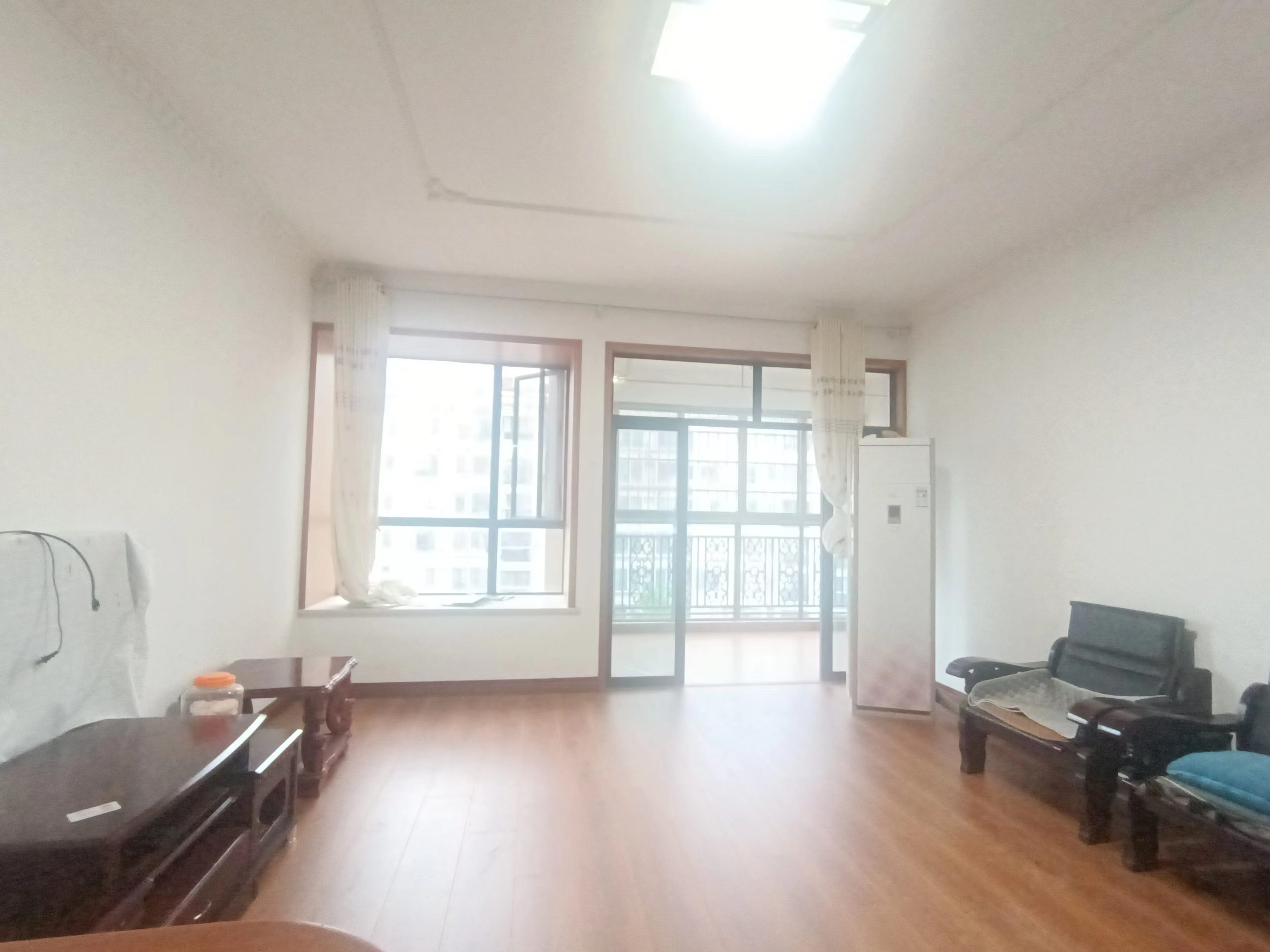 中核缇香名苑 3室2厅2卫 2000.0元/月 中核缇香名苑 3室2厅2卫 2000.0元/月户型图