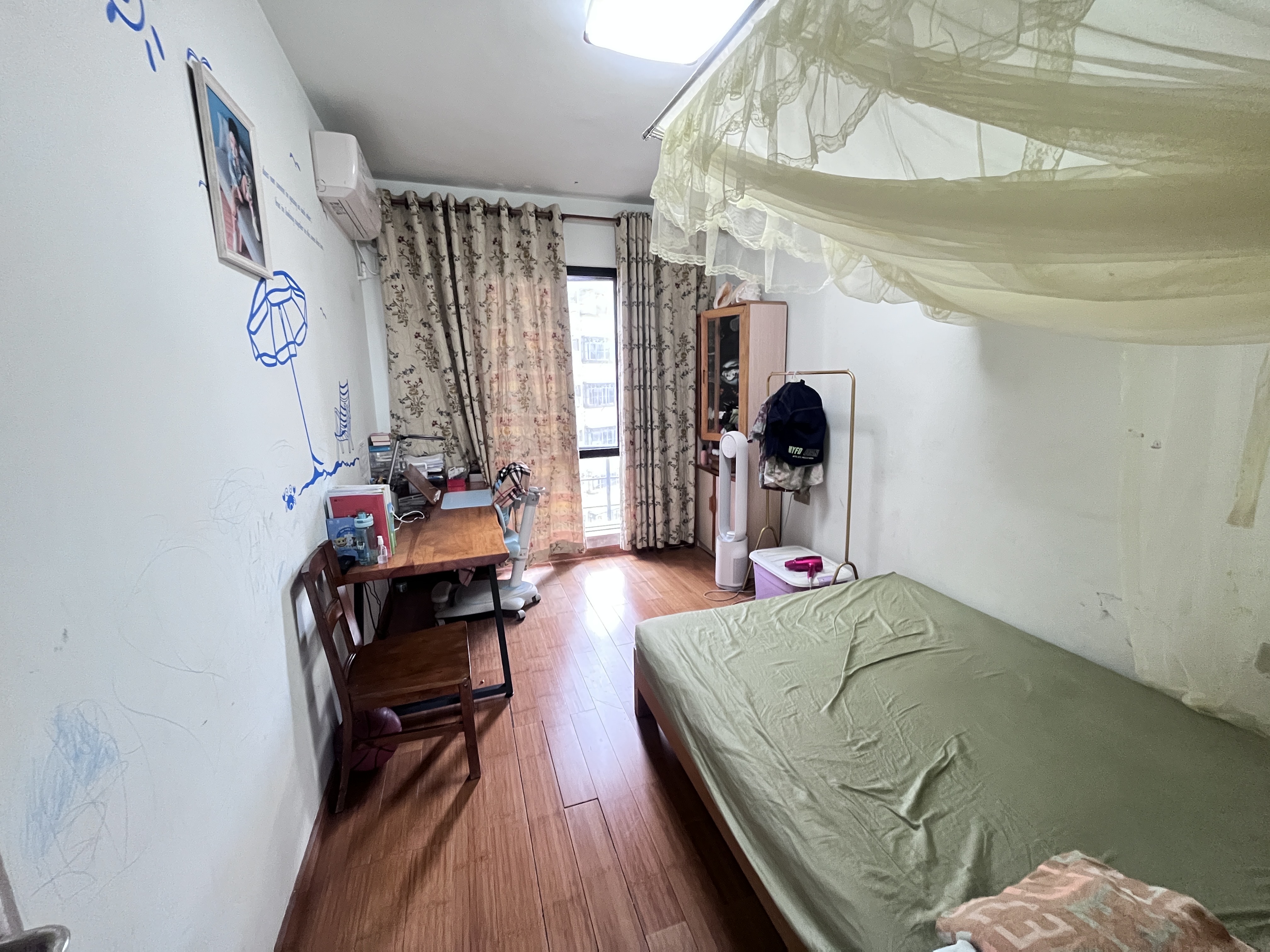 棕榈公寓 3室2厅2卫 176.0万 棕榈公寓 3室2厅2卫 176.0万客厅