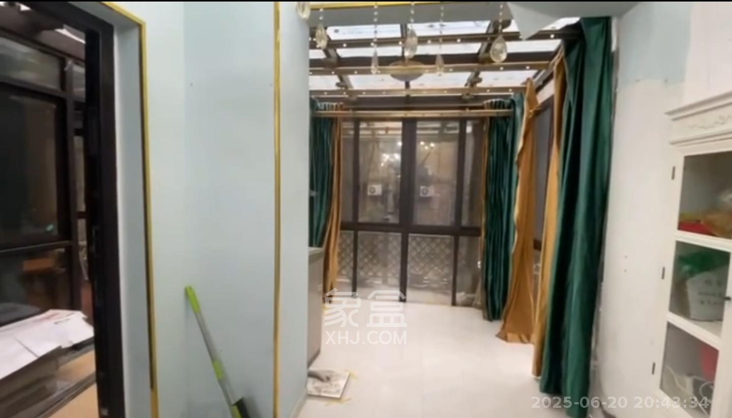 郡原居里  3室2厅1卫    2000.0元/月 郡原居里  3室2厅1卫    2000.0元/月室内图