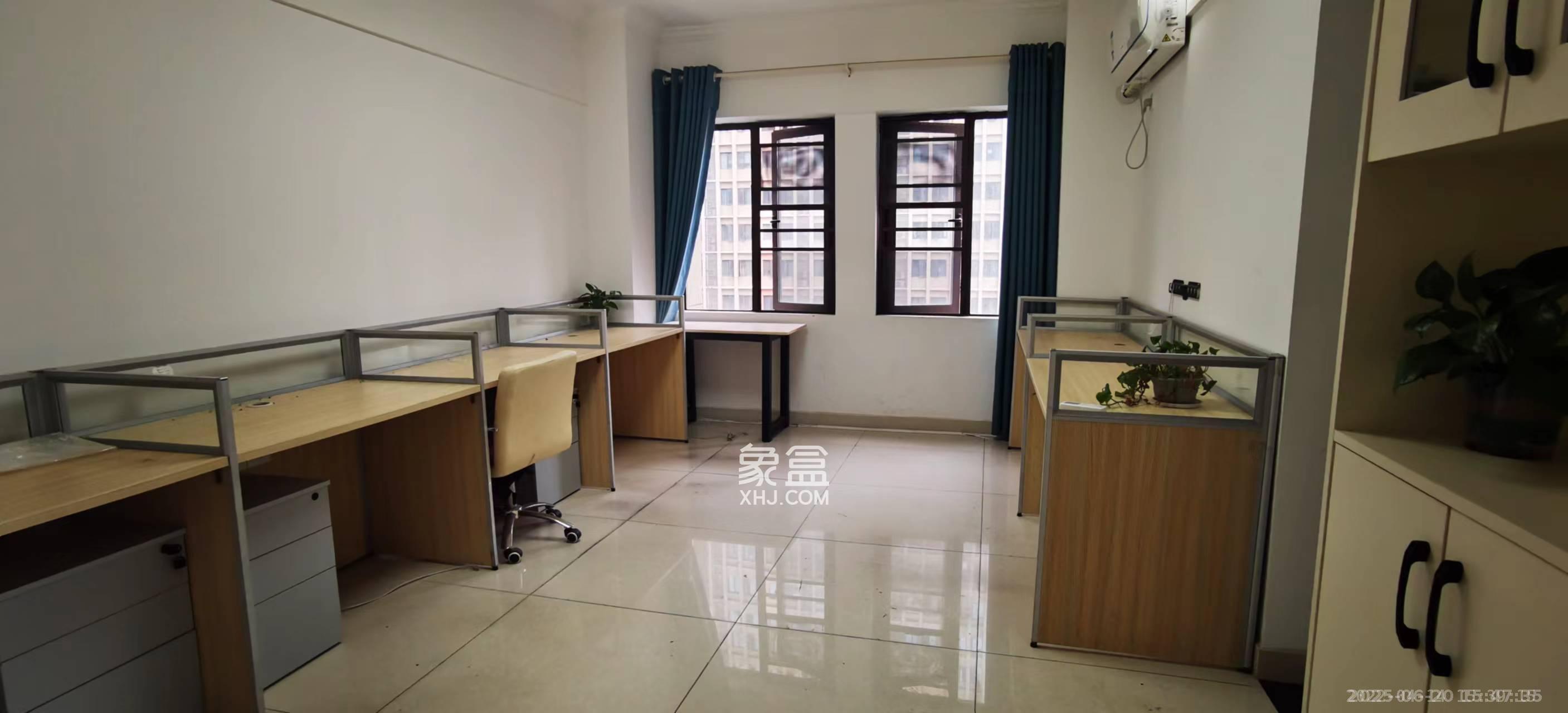 钰龙天下二期(钰龙佳园) 2室1厅1卫 1600.0元/月 钰龙天下二期(钰龙佳园) 2室1厅1卫 1600.0元/月室内图