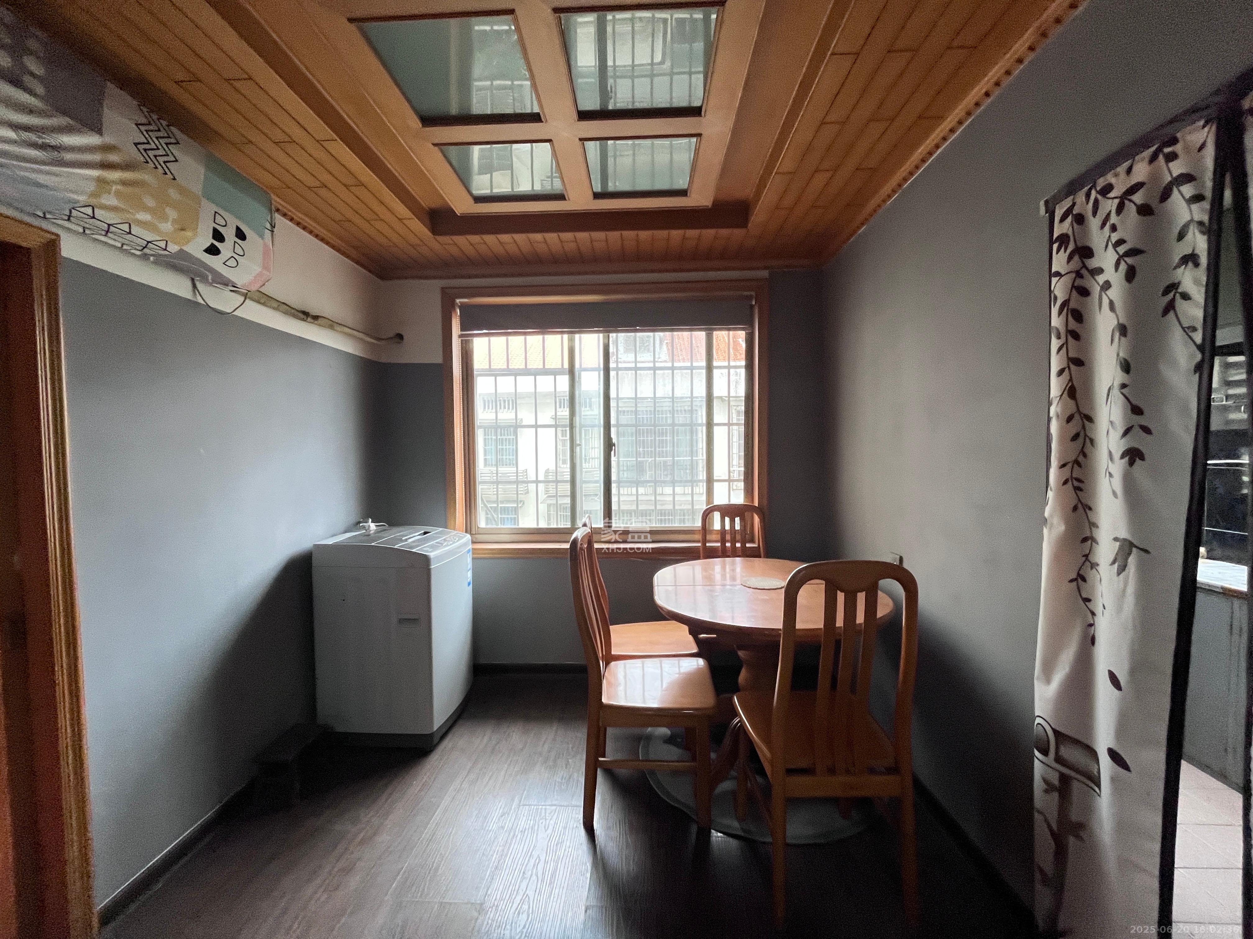 天心丽城  2室2厅1卫   1400.00元/月室内图