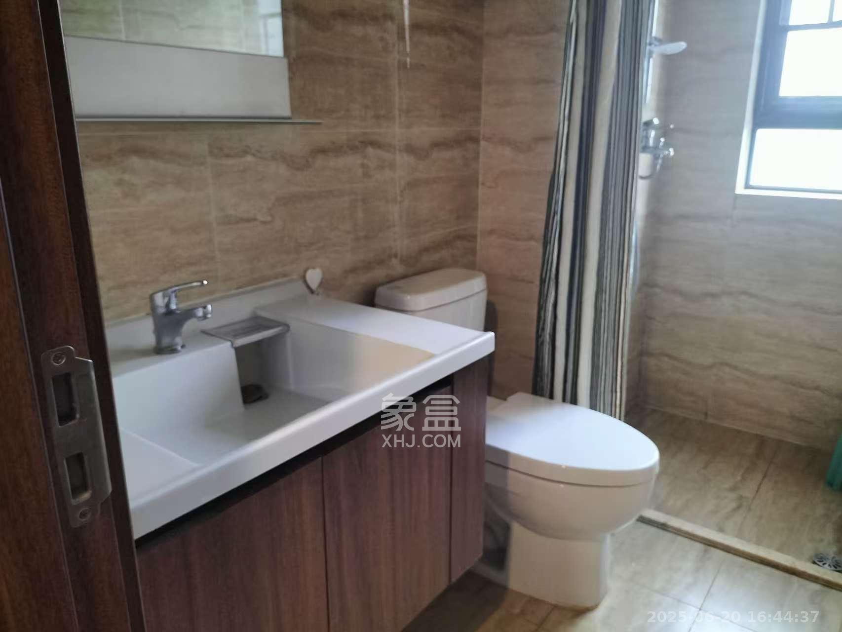 万科里梅溪郡 3室2厅2卫 3500.0元/月 万科里梅溪郡 3室2厅2卫 3500.0元/月室内图