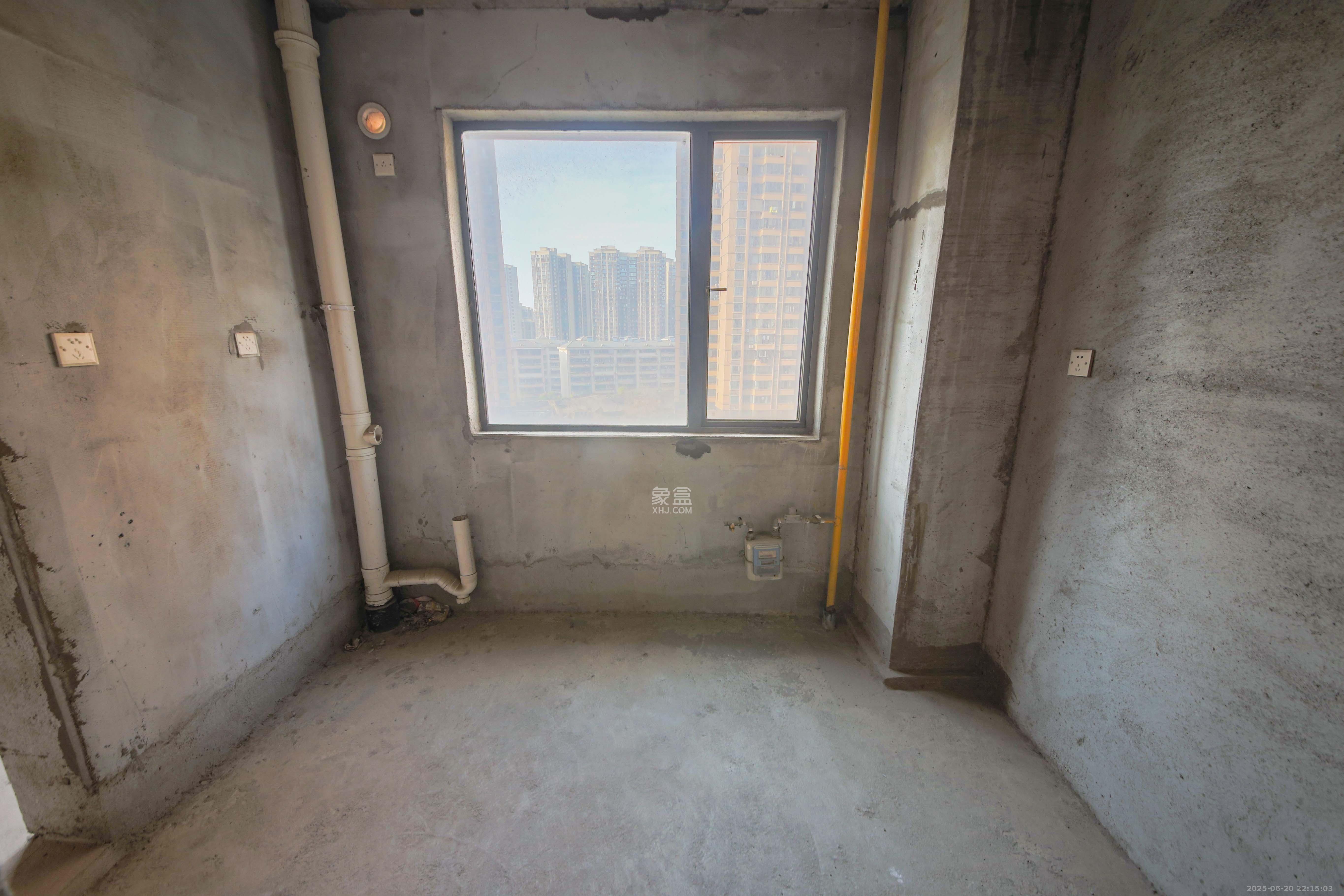 水墨林溪 5室3厅3卫 182.0万 水墨林溪 5室3厅3卫 182.0万厨房