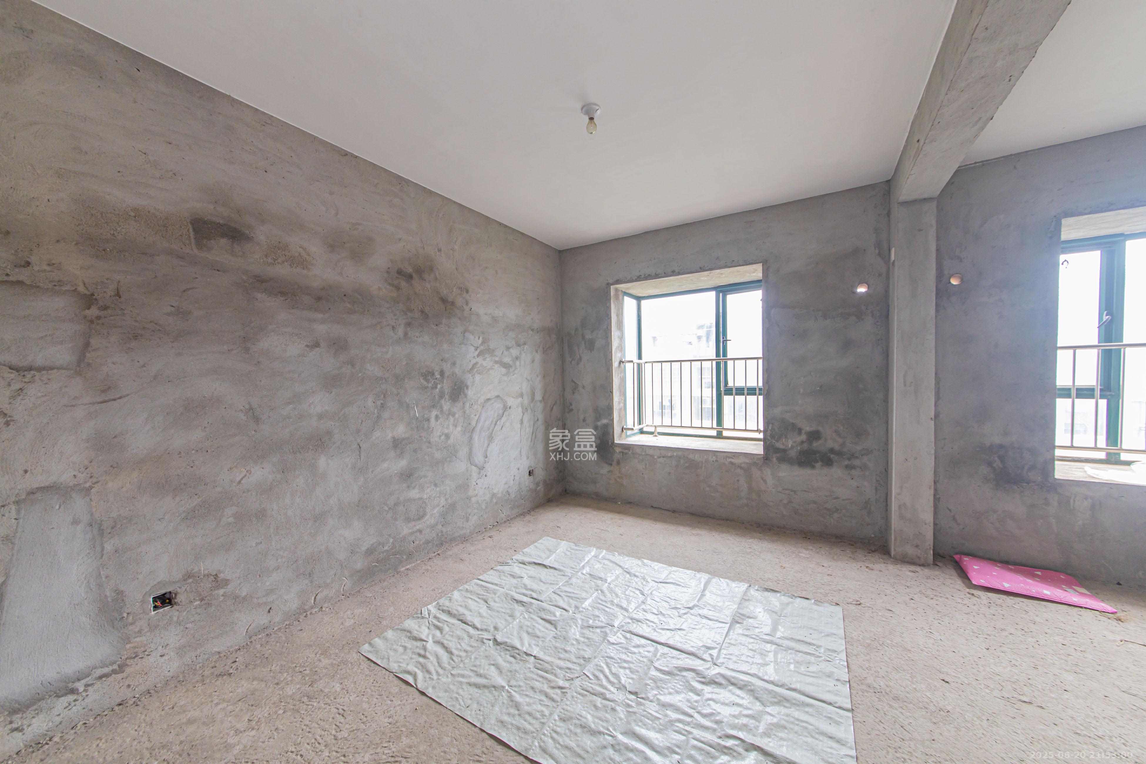 银桂苑  7室2厅3卫    198.0万卧室