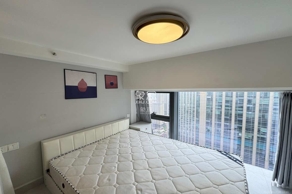 卓越中寰 2室1厅1卫 2500.0元/月 卓越中寰 2室1厅1卫 2500.0元/月室内图