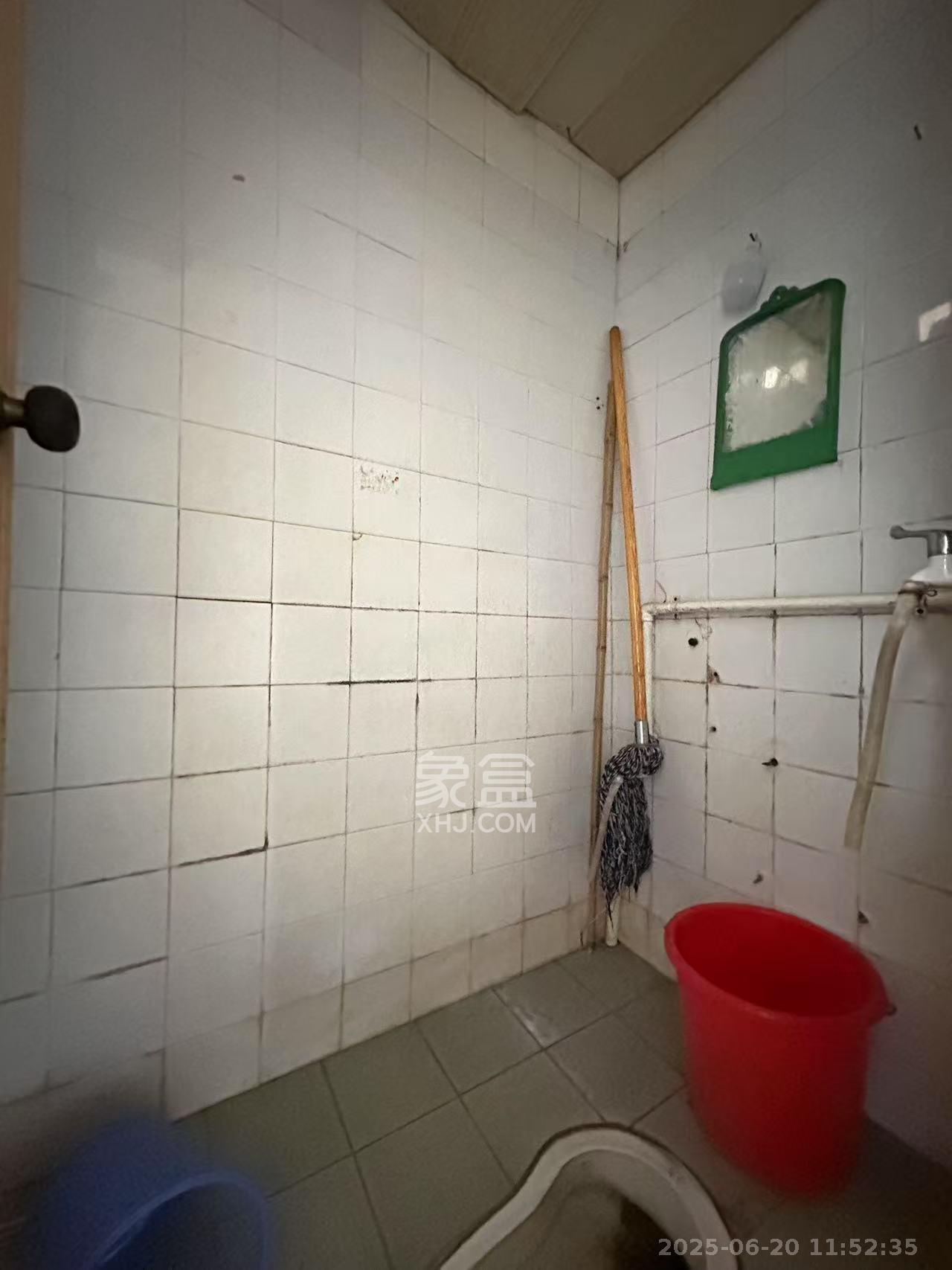 人民新村 3室1厅1卫 1500.0元/月 人民新村 3室1厅1卫 1500.0元/月室内图