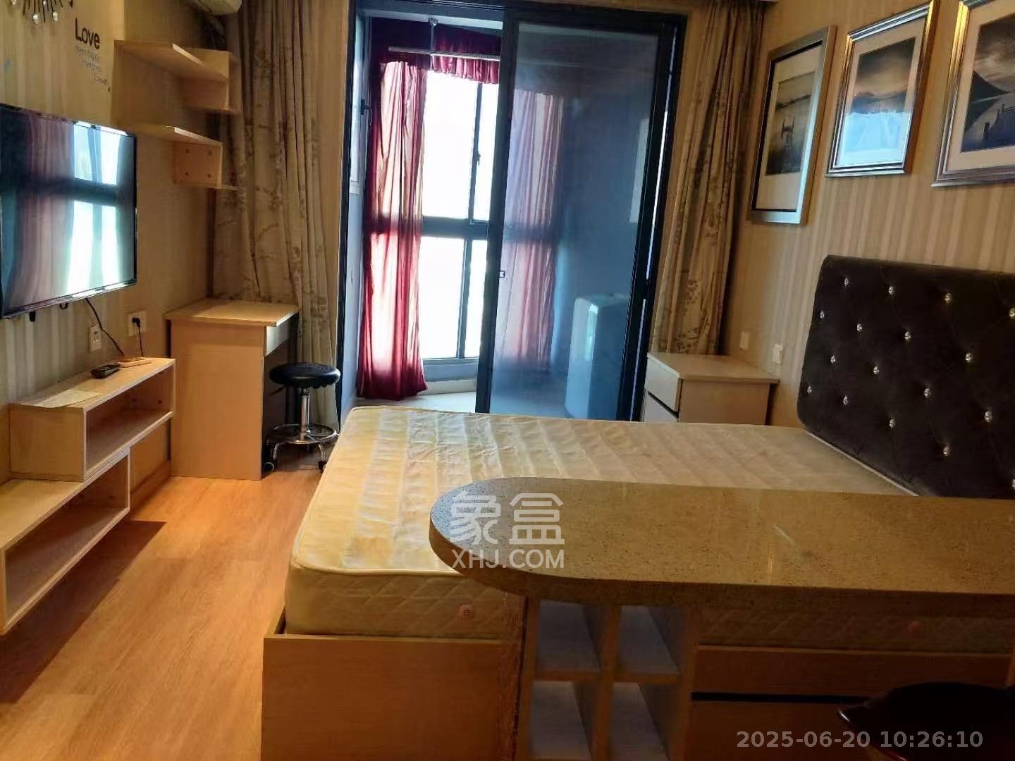 绿地中央广场  2室0厅1卫    1500.0元/月