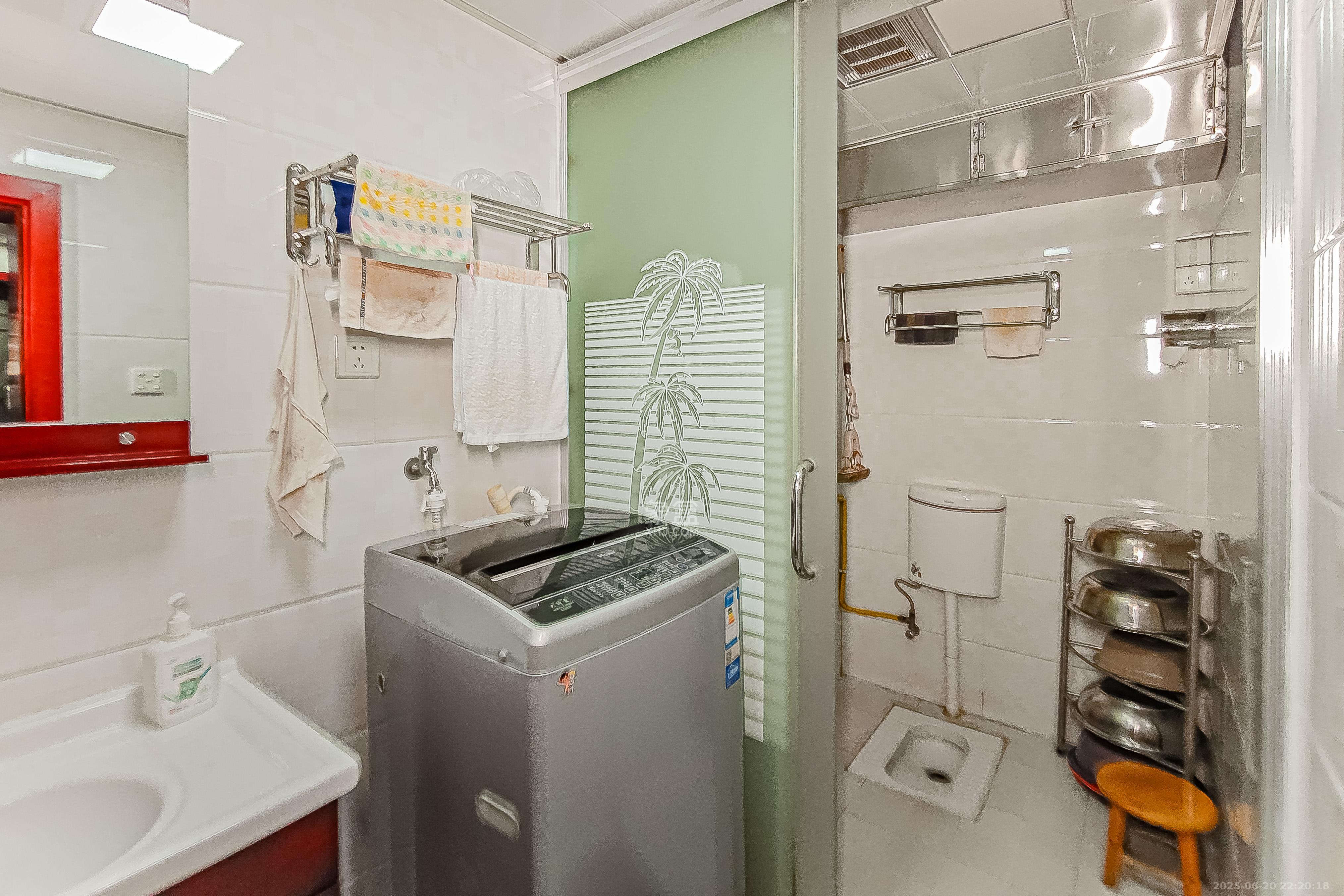 南建公寓  2室2厅1卫    66.0万 南建公寓  2室2厅1卫    66.0万卫生间