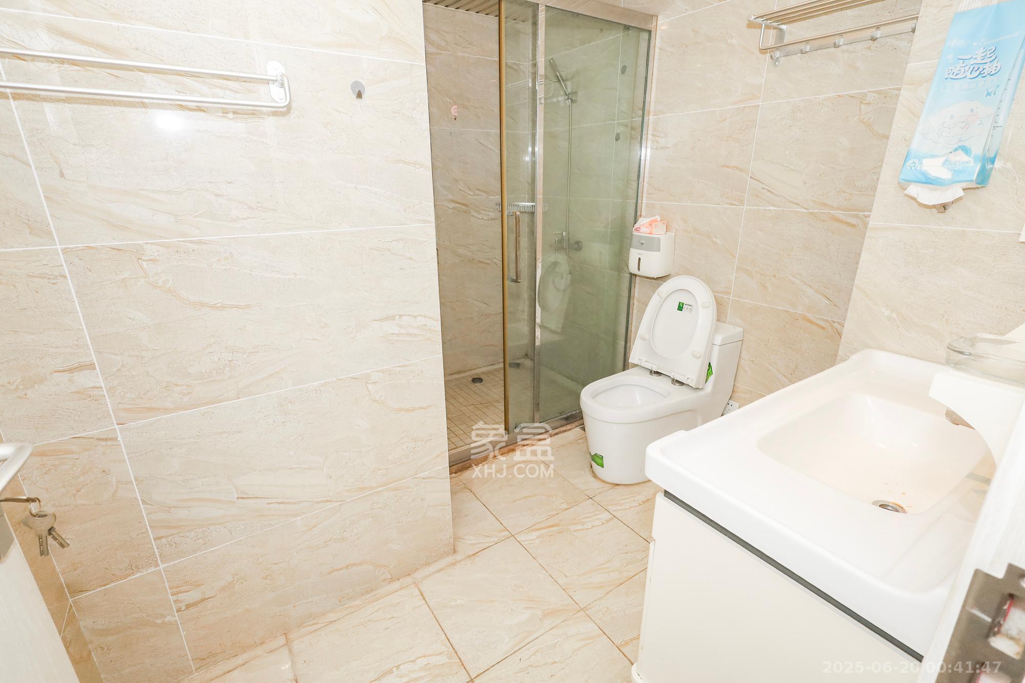 钰龙天下二期(钰龙佳园)  4室2厅2卫    300.0万 钰龙天下二期(钰龙佳园)  4室2厅2卫    300.0万卫生间