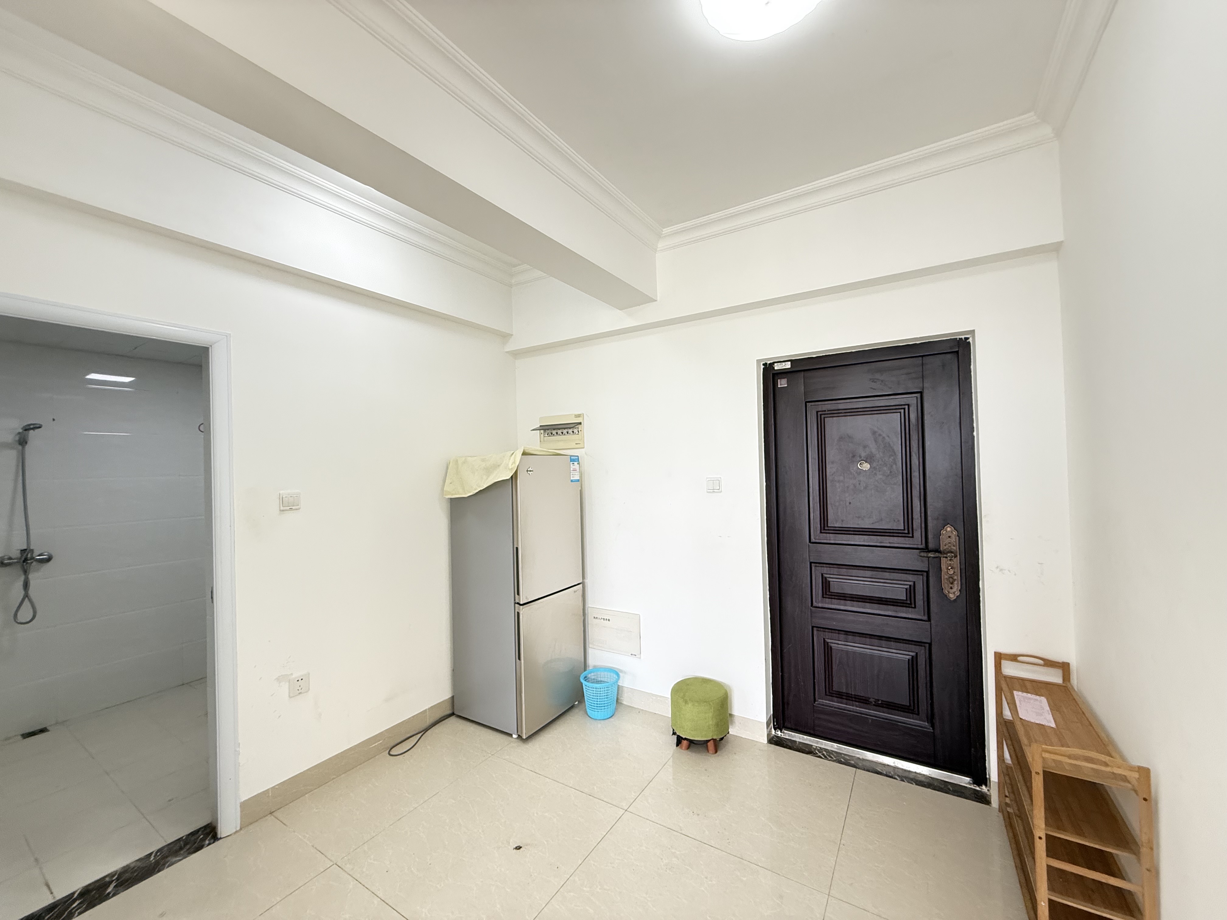 长堤中心  2室1厅1卫    89.0万 长堤中心  2室1厅1卫    89.0万客厅