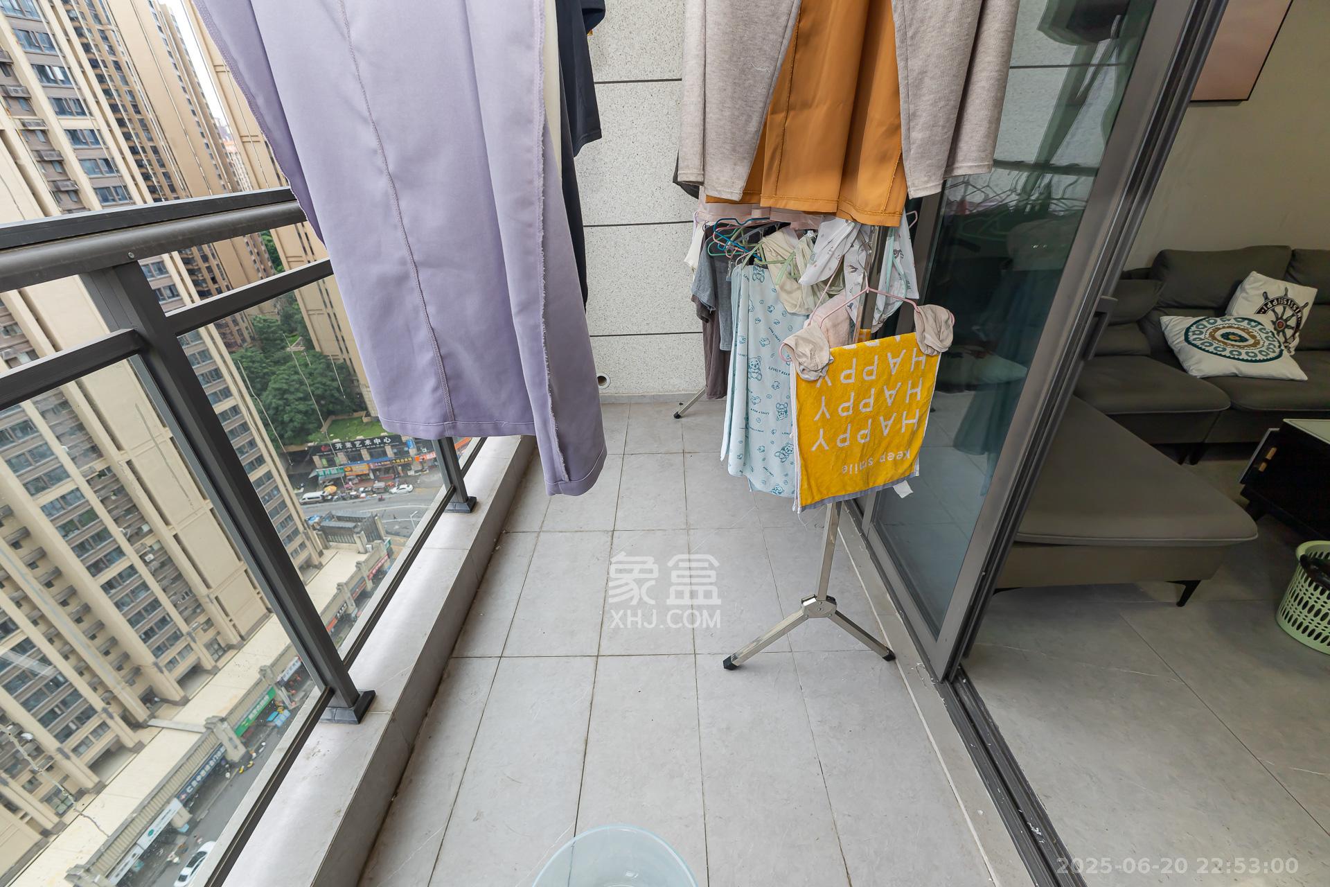 时代倾城.时代遇见  3室2厅2卫    96.0万阳台