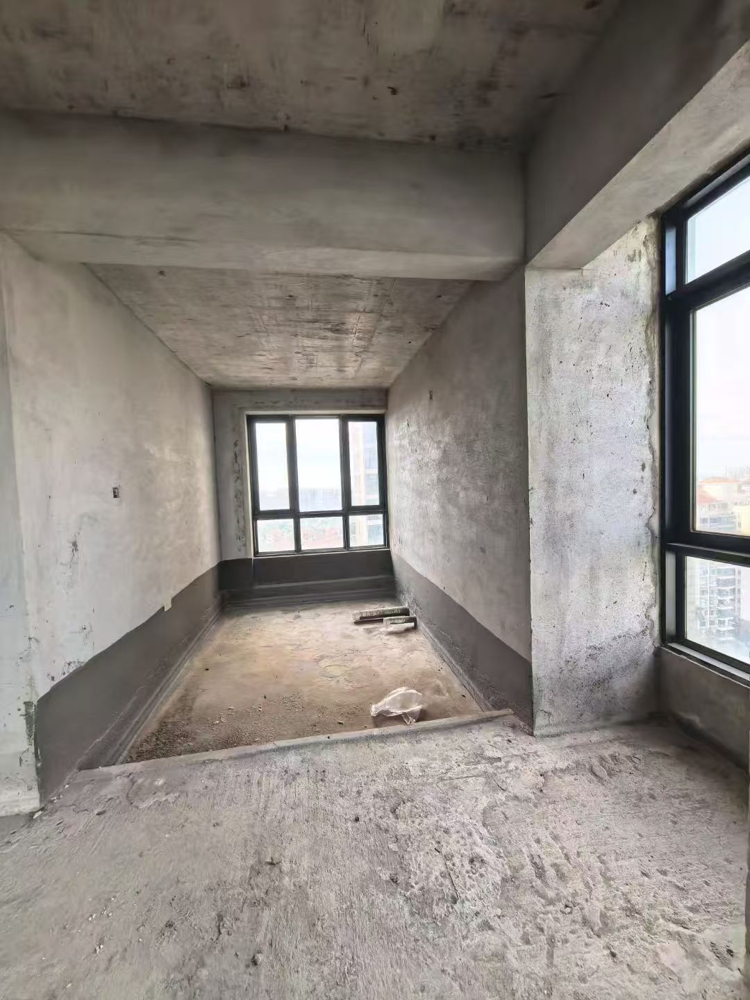 蓝城一号 4室2厅2卫 388.0万 蓝城一号 4室2厅2卫 388.0万室内图