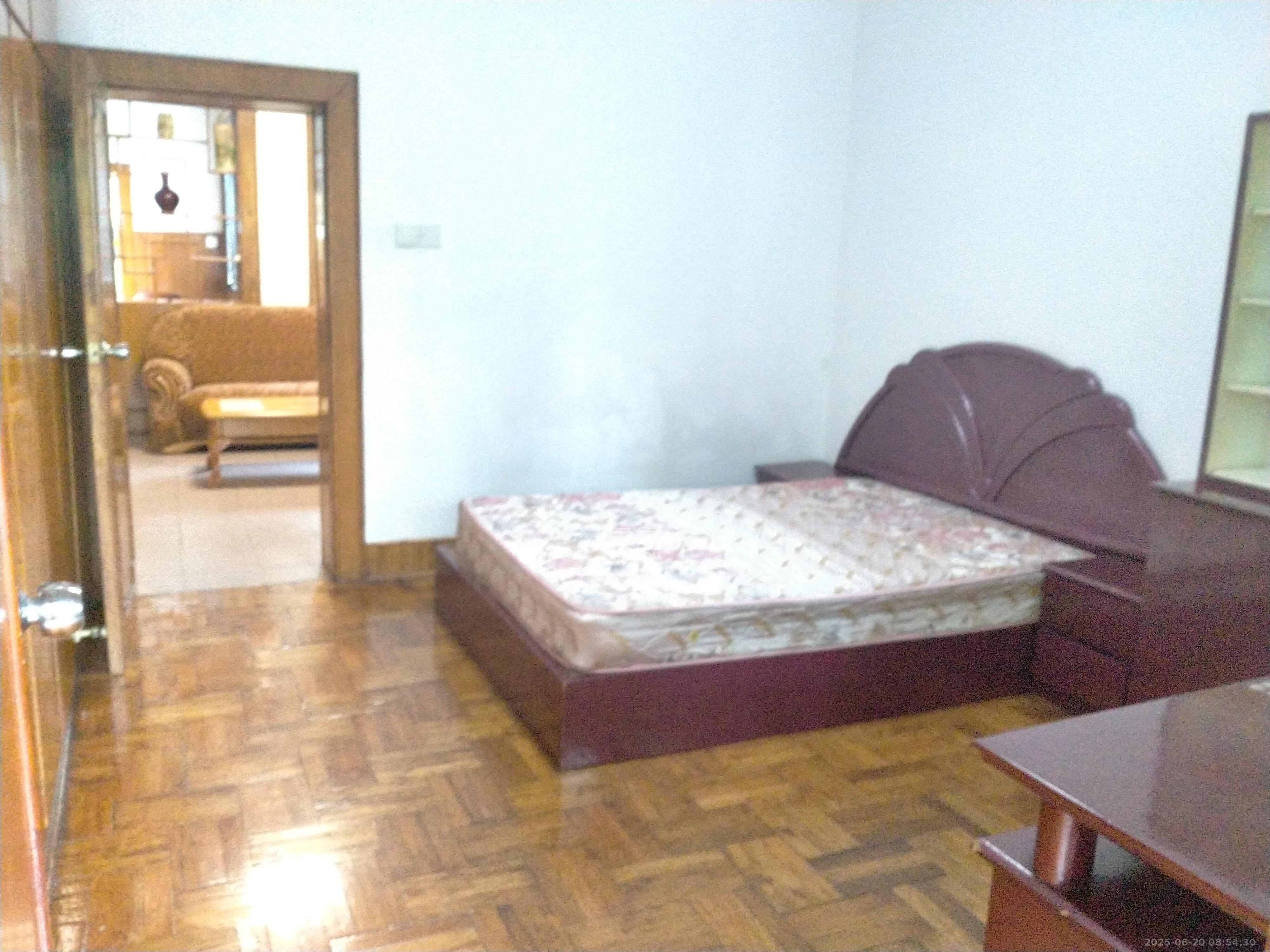 交通厅宿舍 3室2厅1卫 2500.0元/月 交通厅宿舍 3室2厅1卫 2500.0元/月室内图