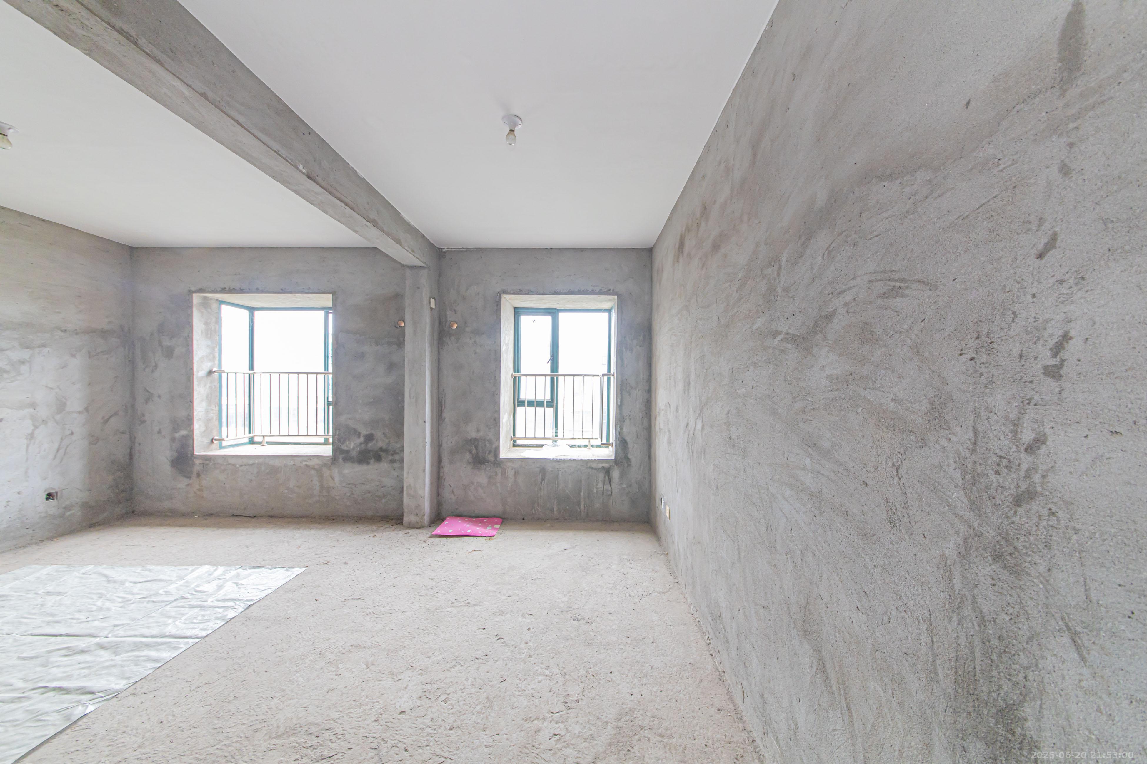 银桂苑  7室2厅3卫    198.0万卧室