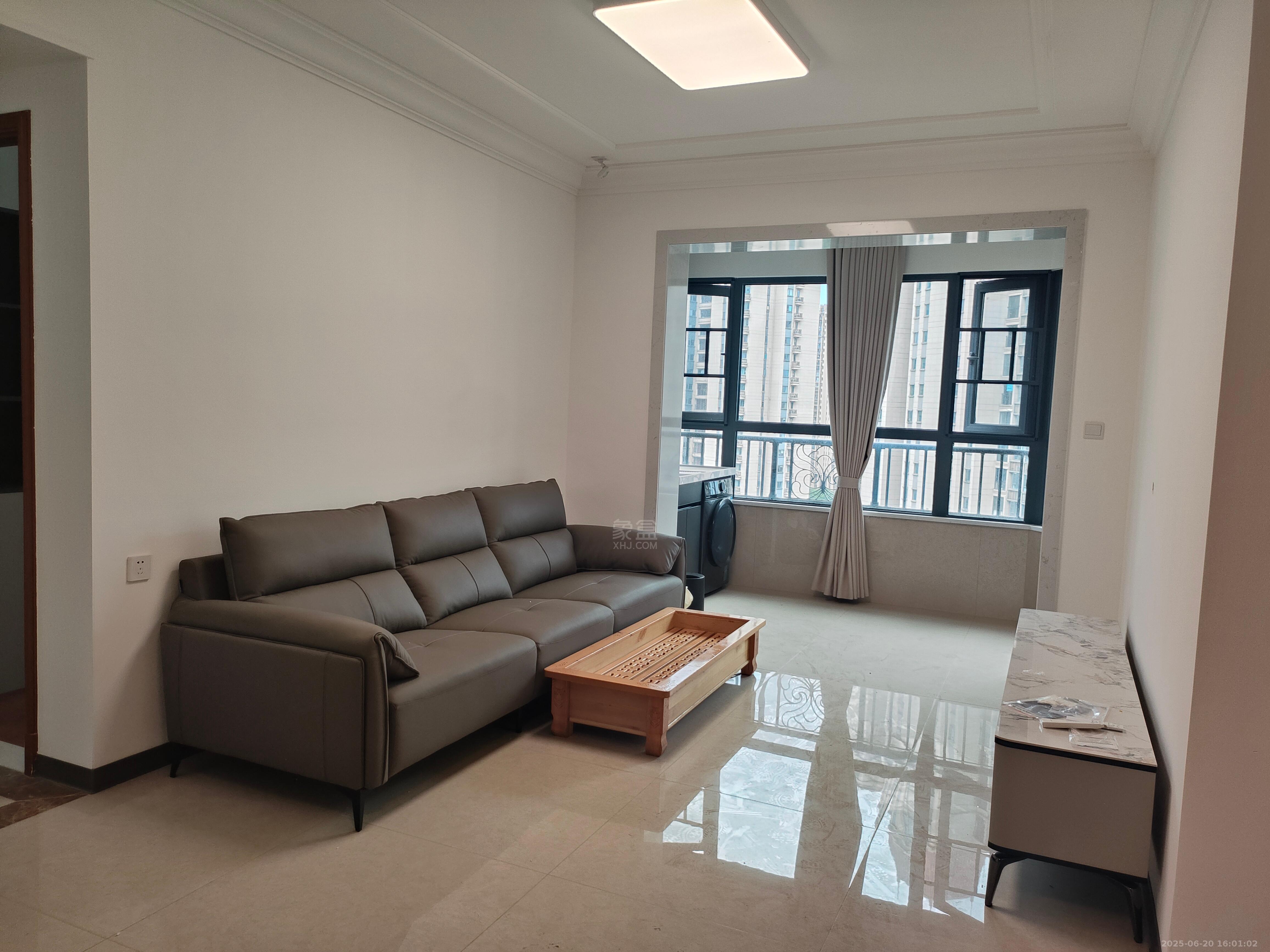 恒大华府 2室2厅1卫 2000.0元/月 恒大华府 2室2厅1卫 2000.0元/月室内图