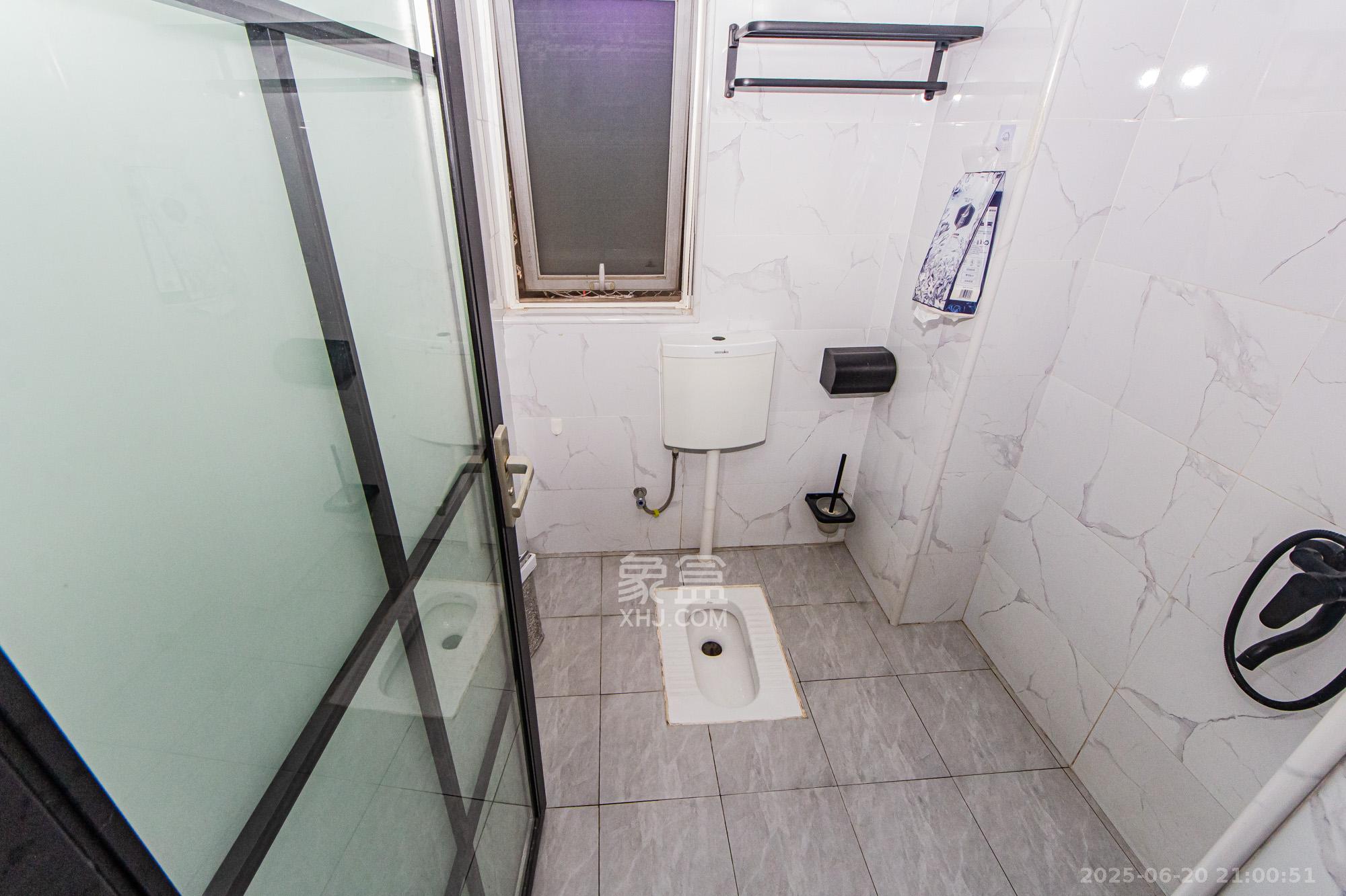 北辰三角洲C3区 3室2厅2卫 136.0万 北辰三角洲C3区 3室2厅2卫 136.0万卫生间