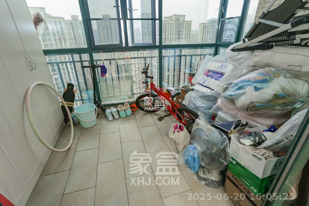 恒大华府  2室2厅1卫   2500.00元/月