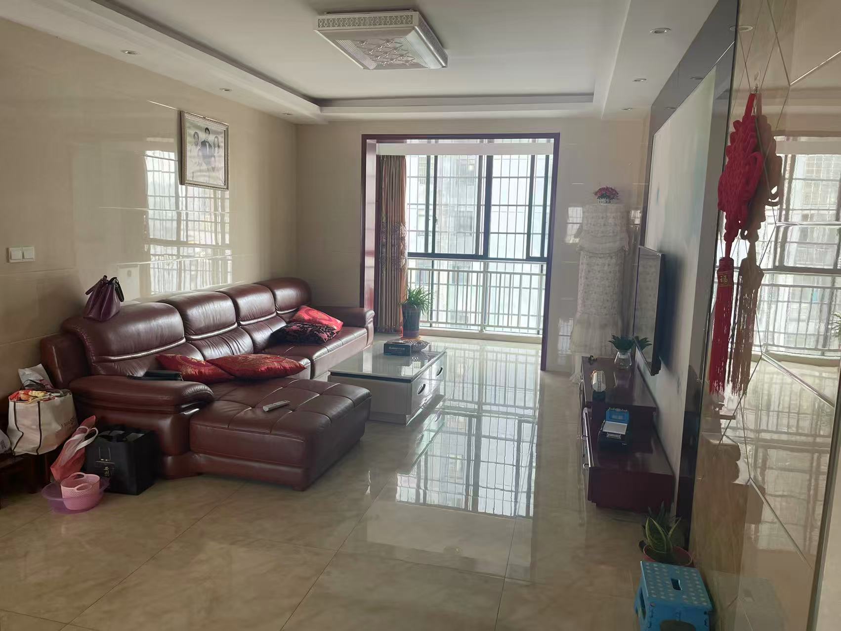 时代华府  3室2厅2卫    2000.0元/月 时代华府  3室2厅2卫    2000.0元/月室内图