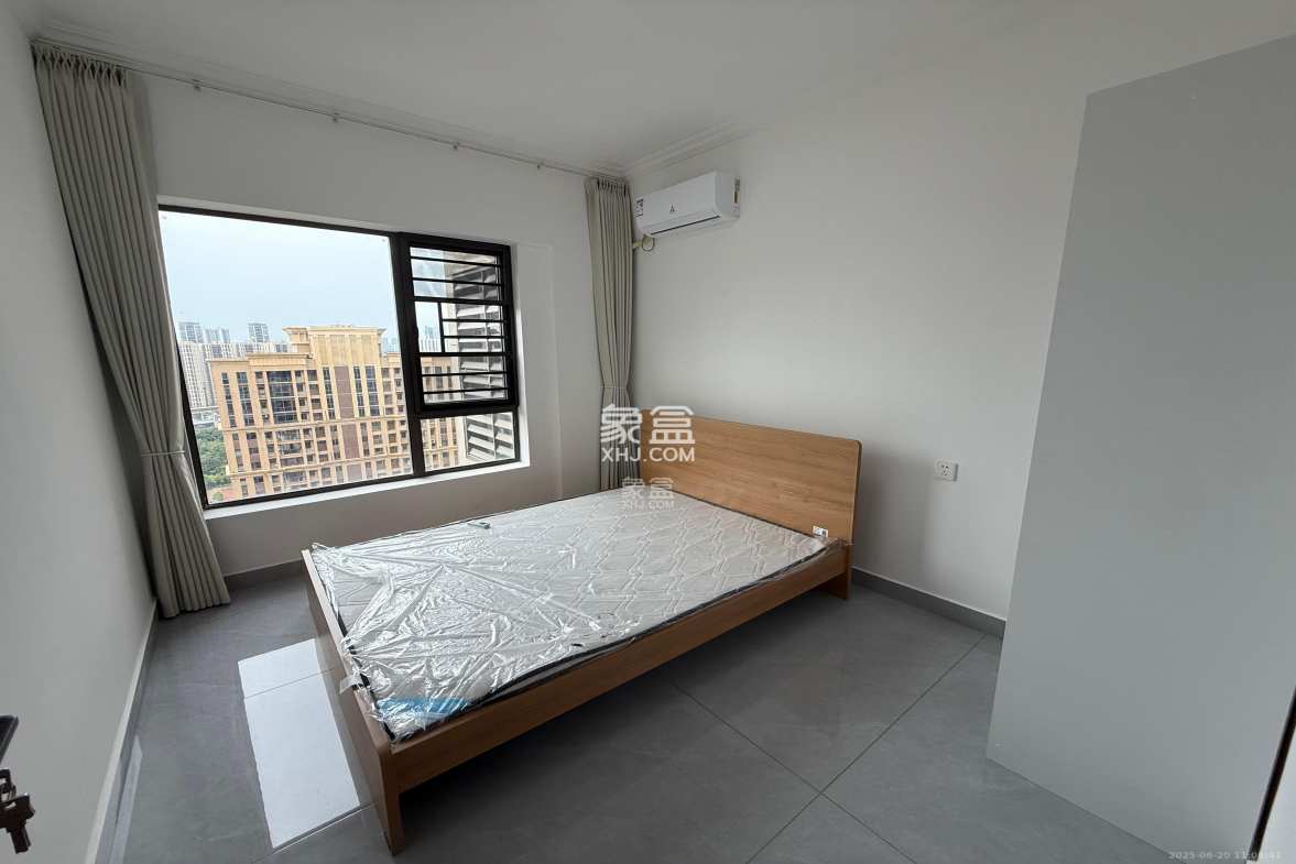 阳光城尚东湾凌云府  3室2厅2卫    2600.0元/月 阳光城尚东湾凌云府  3室2厅2卫    2600.0元/月室内图