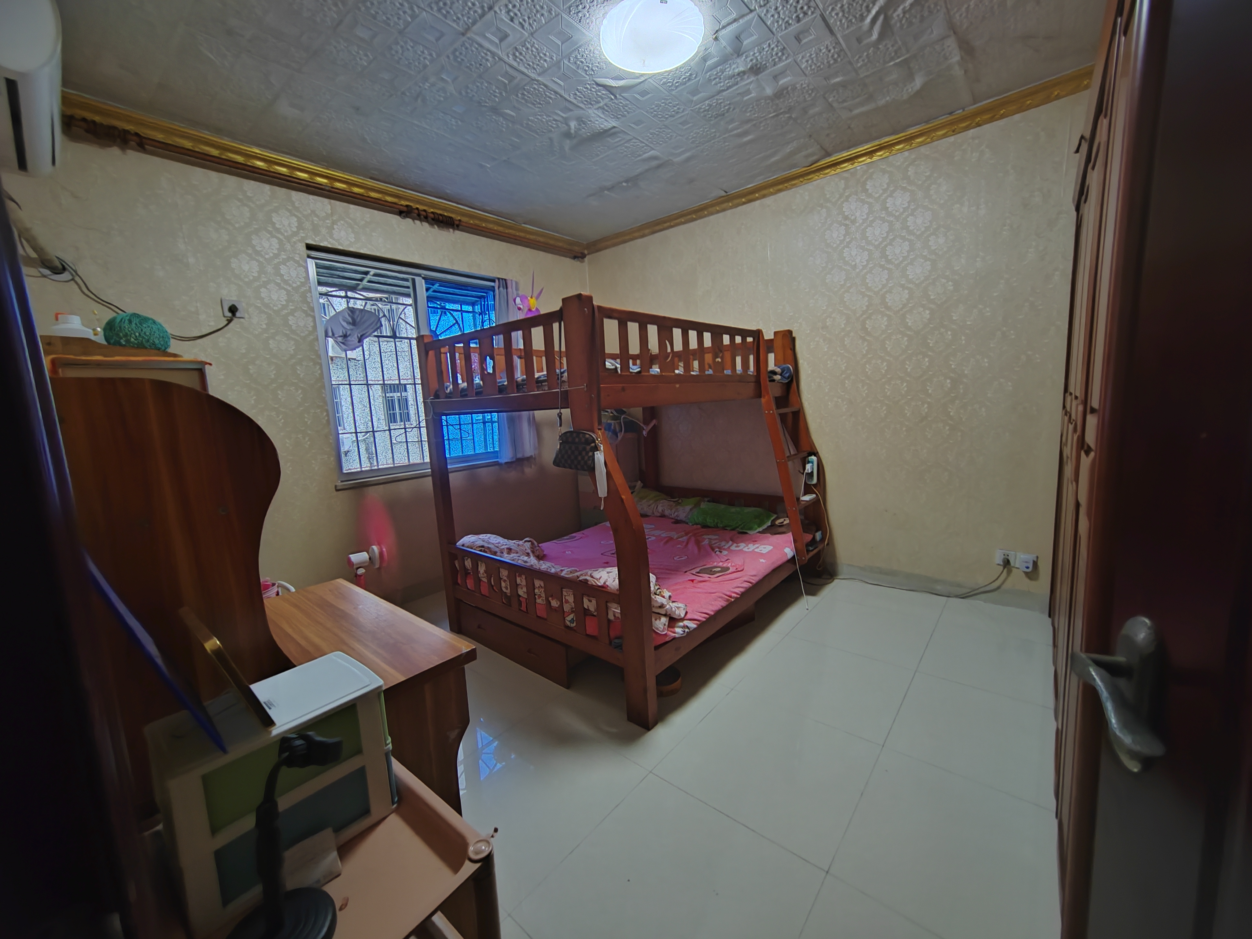 玉和花园一期 2室2厅1卫 75.0万 玉和花园一期 2室2厅1卫 75.0万客厅