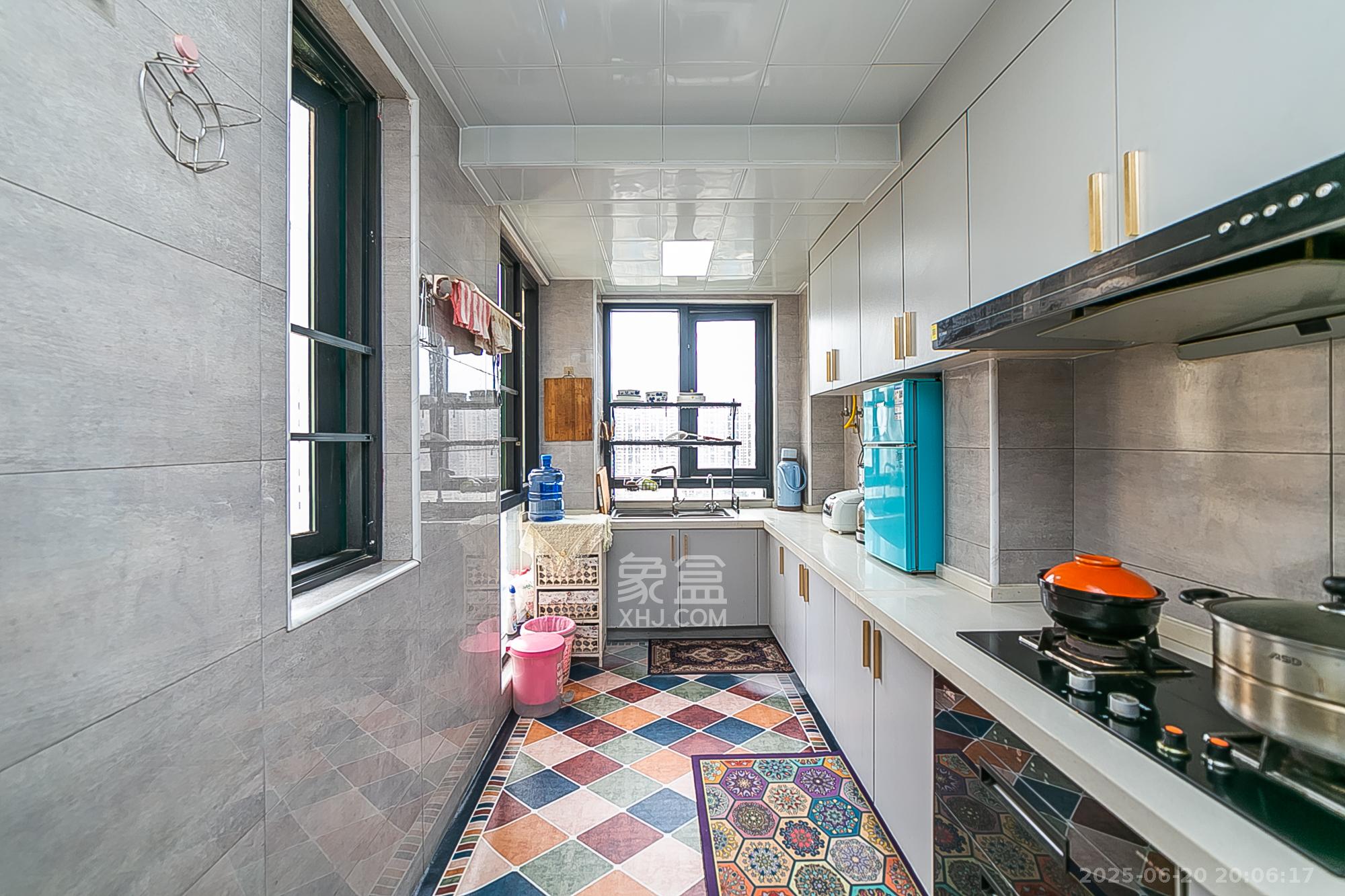 湘江锦绣  4室2厅1卫    175.0万其他