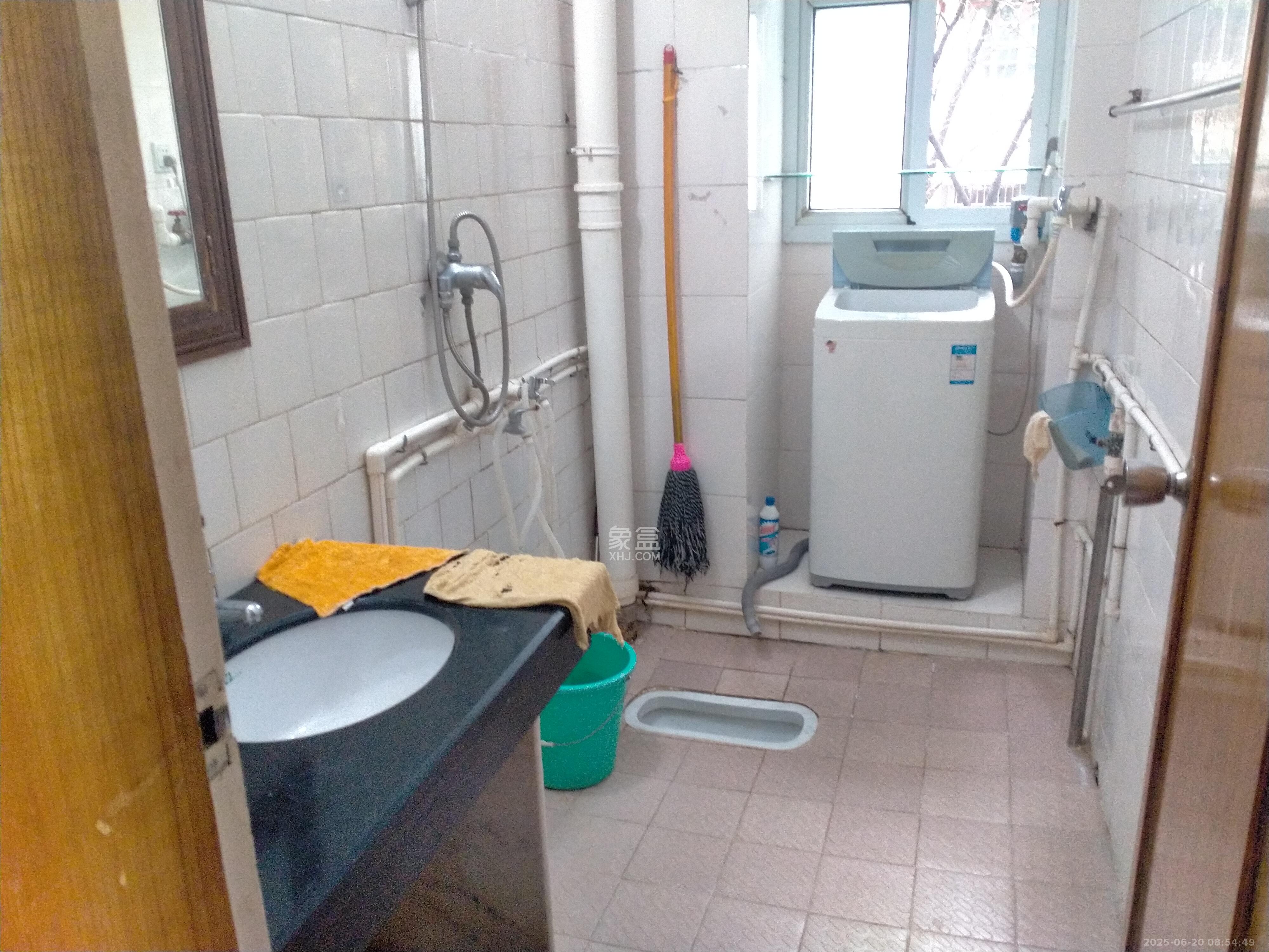 交通厅宿舍 3室2厅1卫 2500.0元/月 交通厅宿舍 3室2厅1卫 2500.0元/月室内图