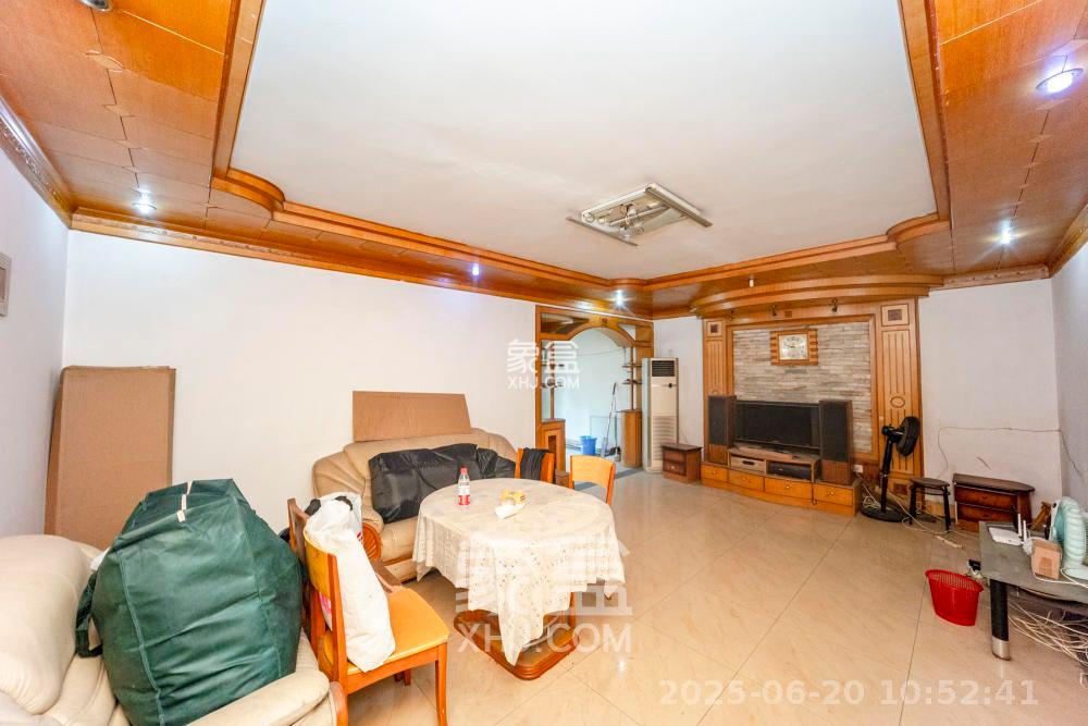 成达花园 1室1厅1卫 2300.0元/月 成达花园 1室1厅1卫 2300.0元/月室内图