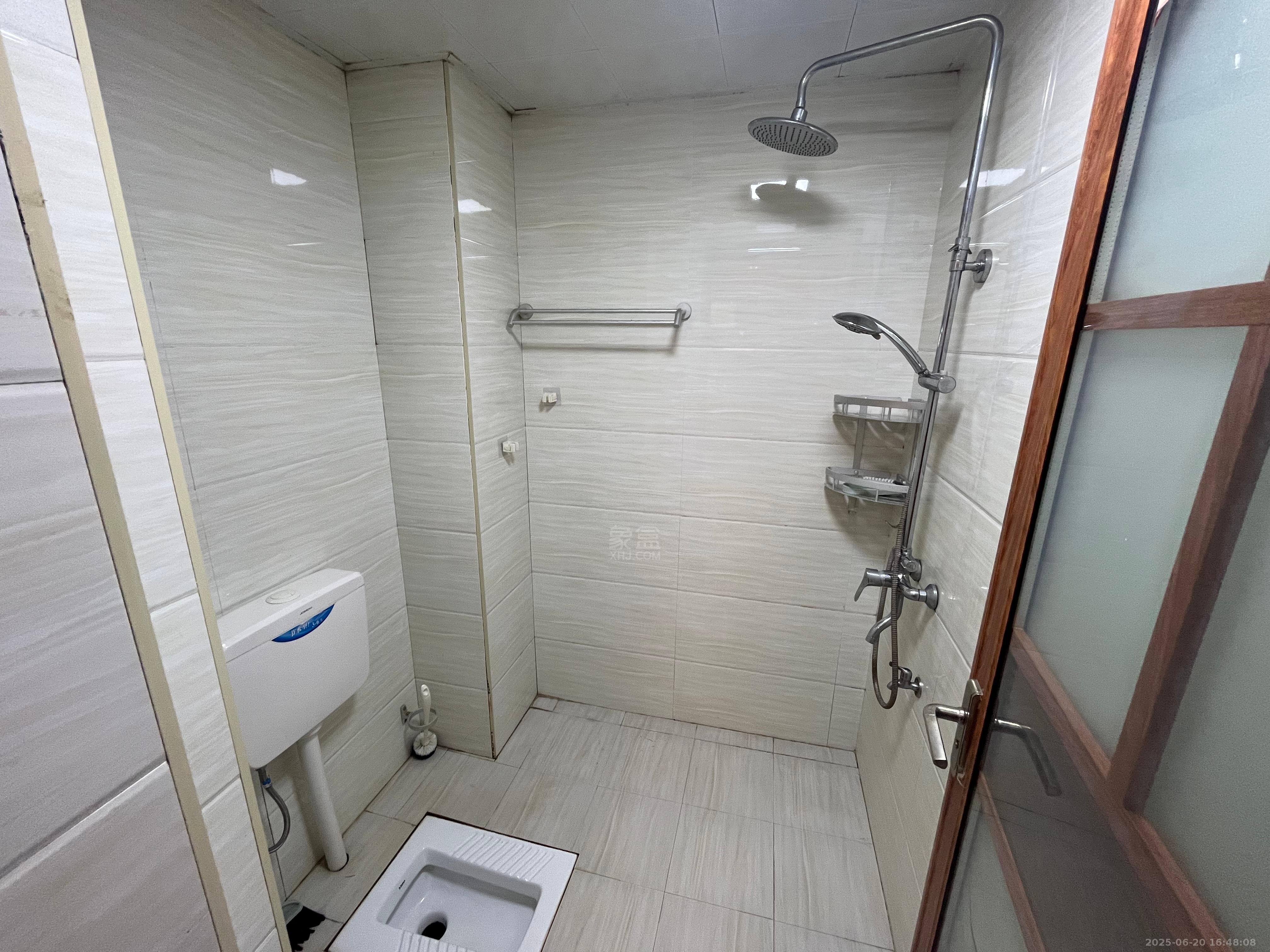 流金岁月-华晨国际 2室2厅1卫 1600.0元/月 流金岁月-华晨国际 2室2厅1卫 1600.0元/月室内图