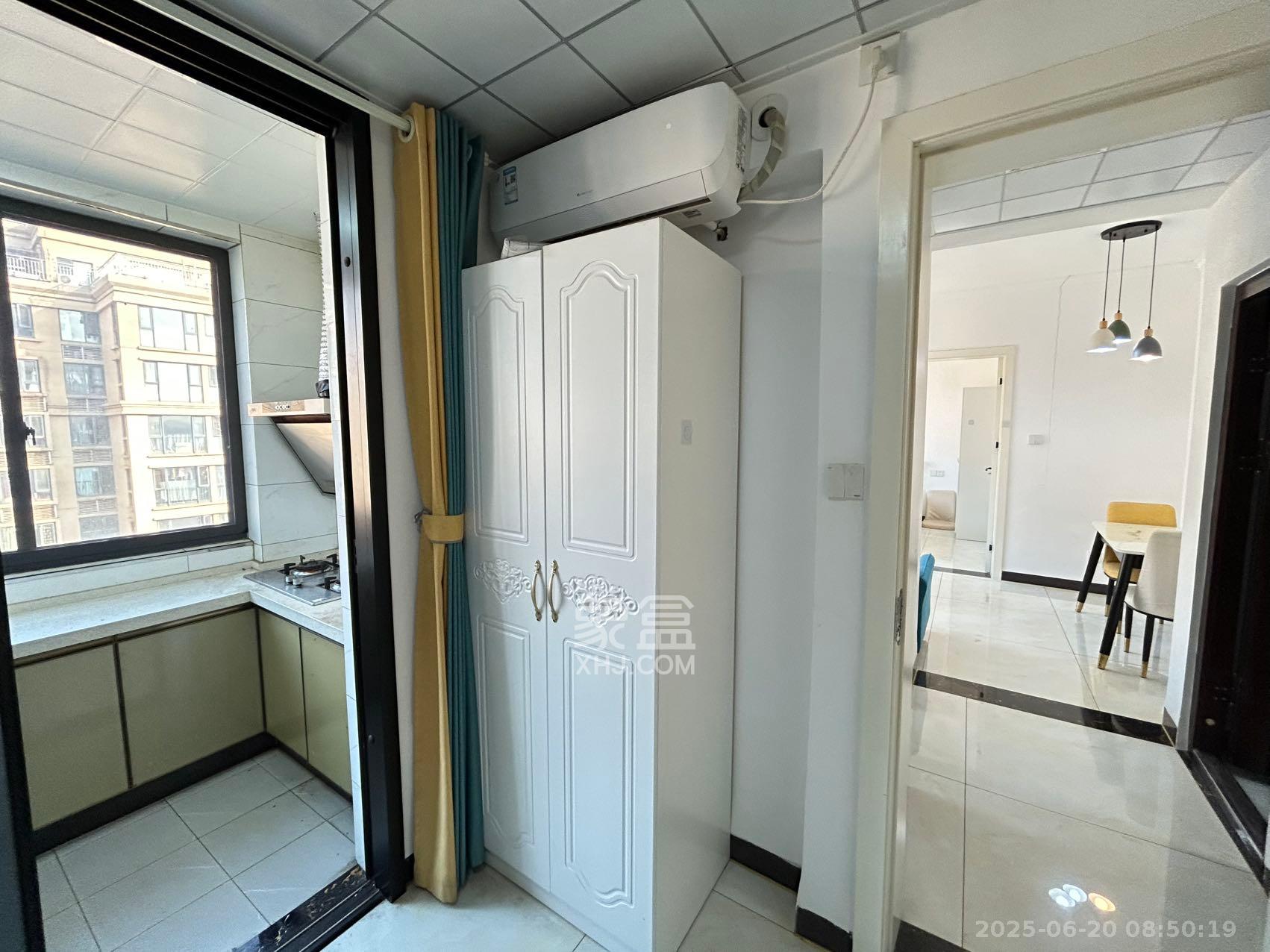 怡海星城 2室2厅1卫 1350.0元/月 怡海星城 2室2厅1卫 1350.0元/月室内图