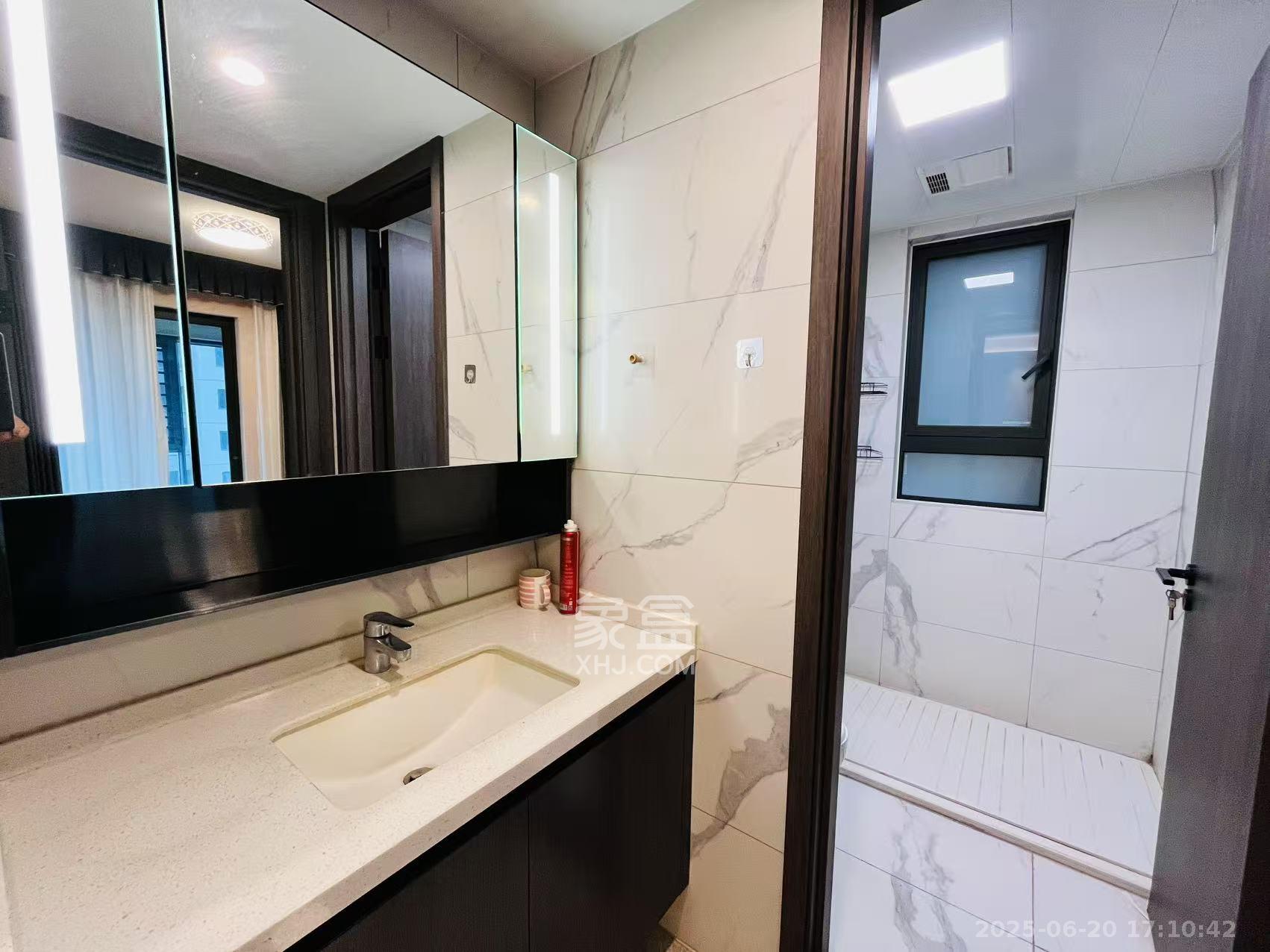 印湘江二(印江雅居) 3室2厅2卫 5200.0元/月 印湘江二(印江雅居) 3室2厅2卫 5200.0元/月室内图