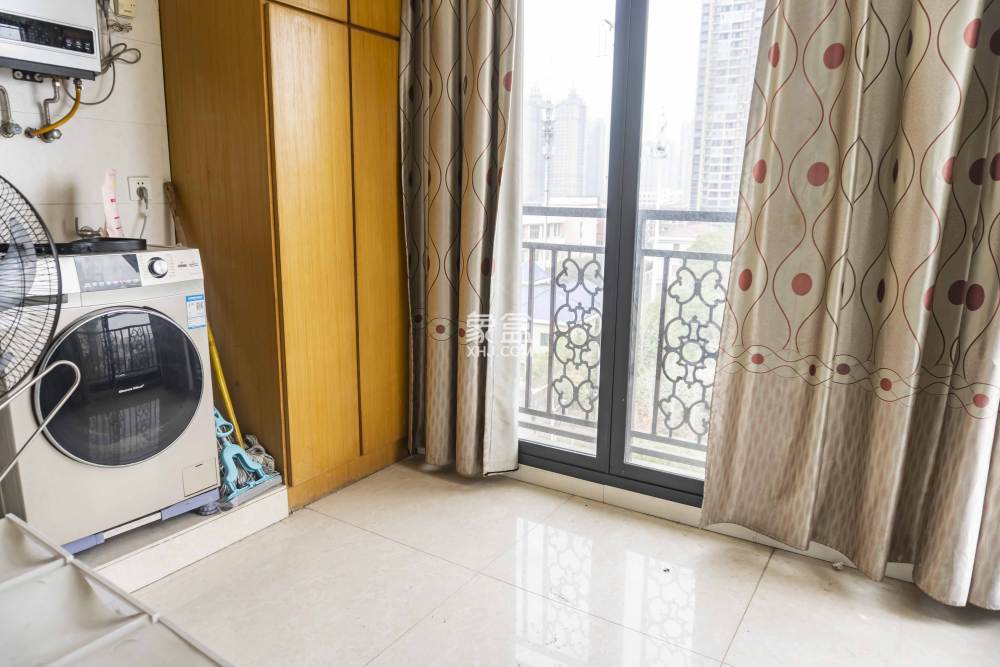 中核缇香名苑 3室2厅2卫 2400.0元/月 中核缇香名苑 3室2厅2卫 2400.0元/月室内图