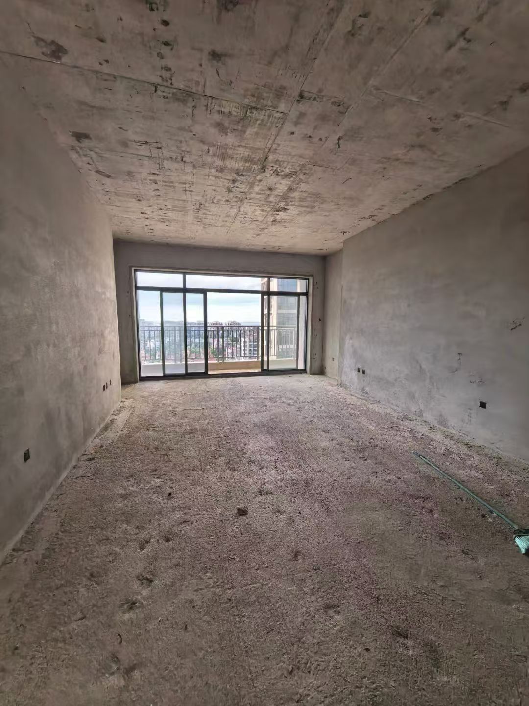 蓝城一号 4室2厅2卫 388.0万 蓝城一号 4室2厅2卫 388.0万室内图