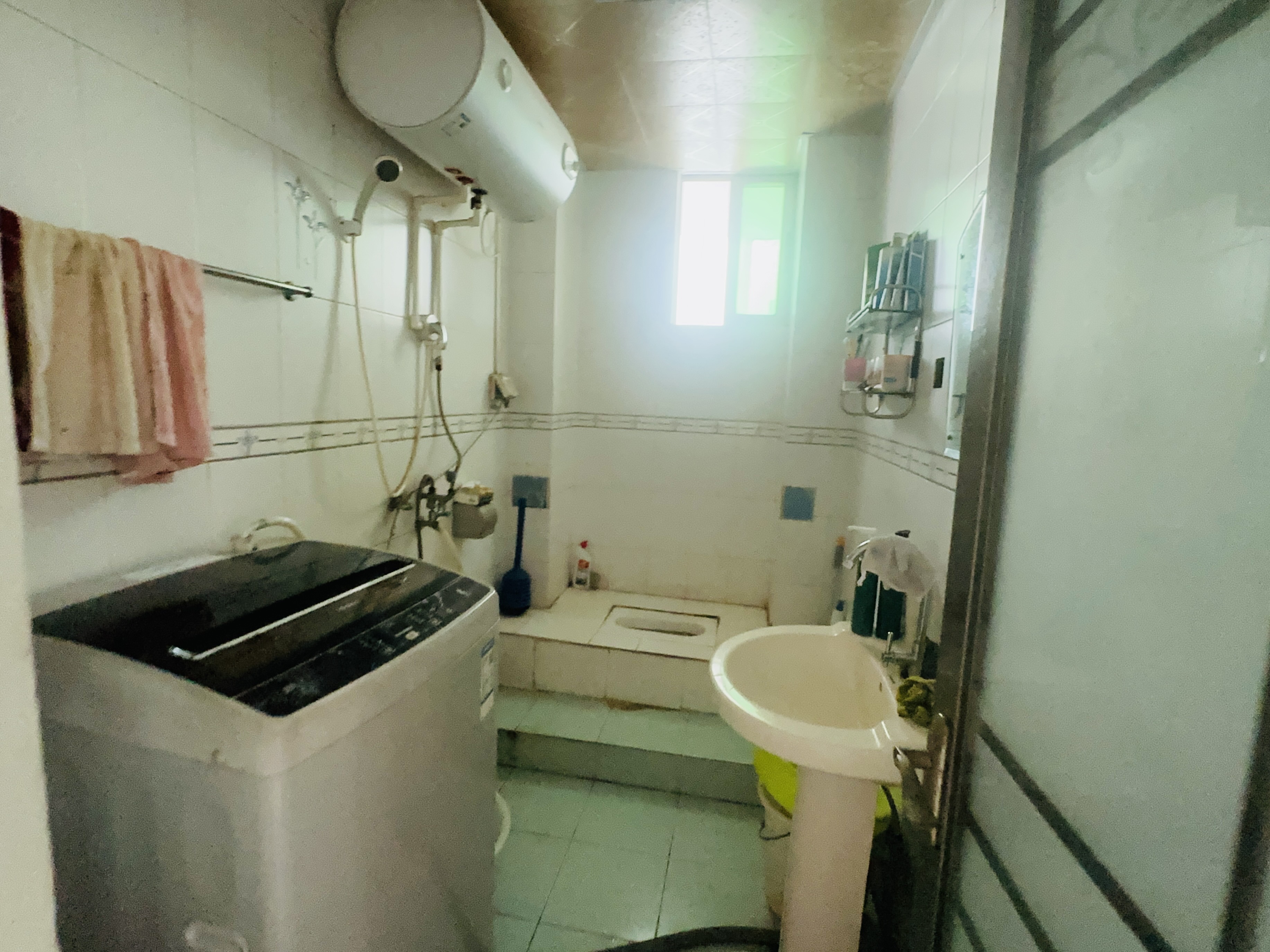 金楚小区  3室2厅2卫    100.0万 金楚小区  3室2厅2卫    100.0万客厅