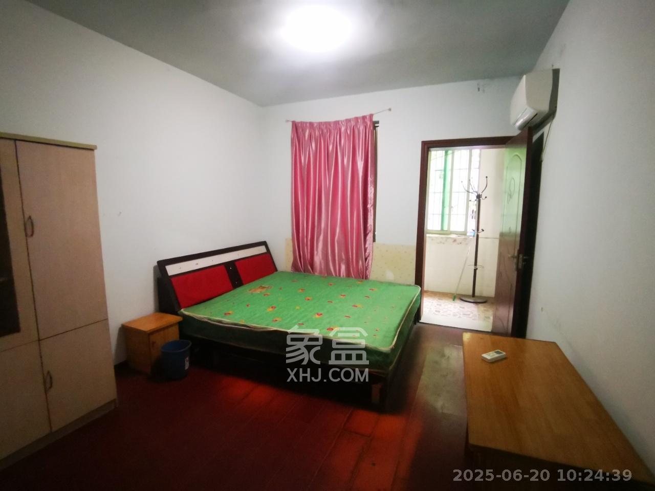 中南汽车世界  2室1厅1卫   1100.00元/月室内图