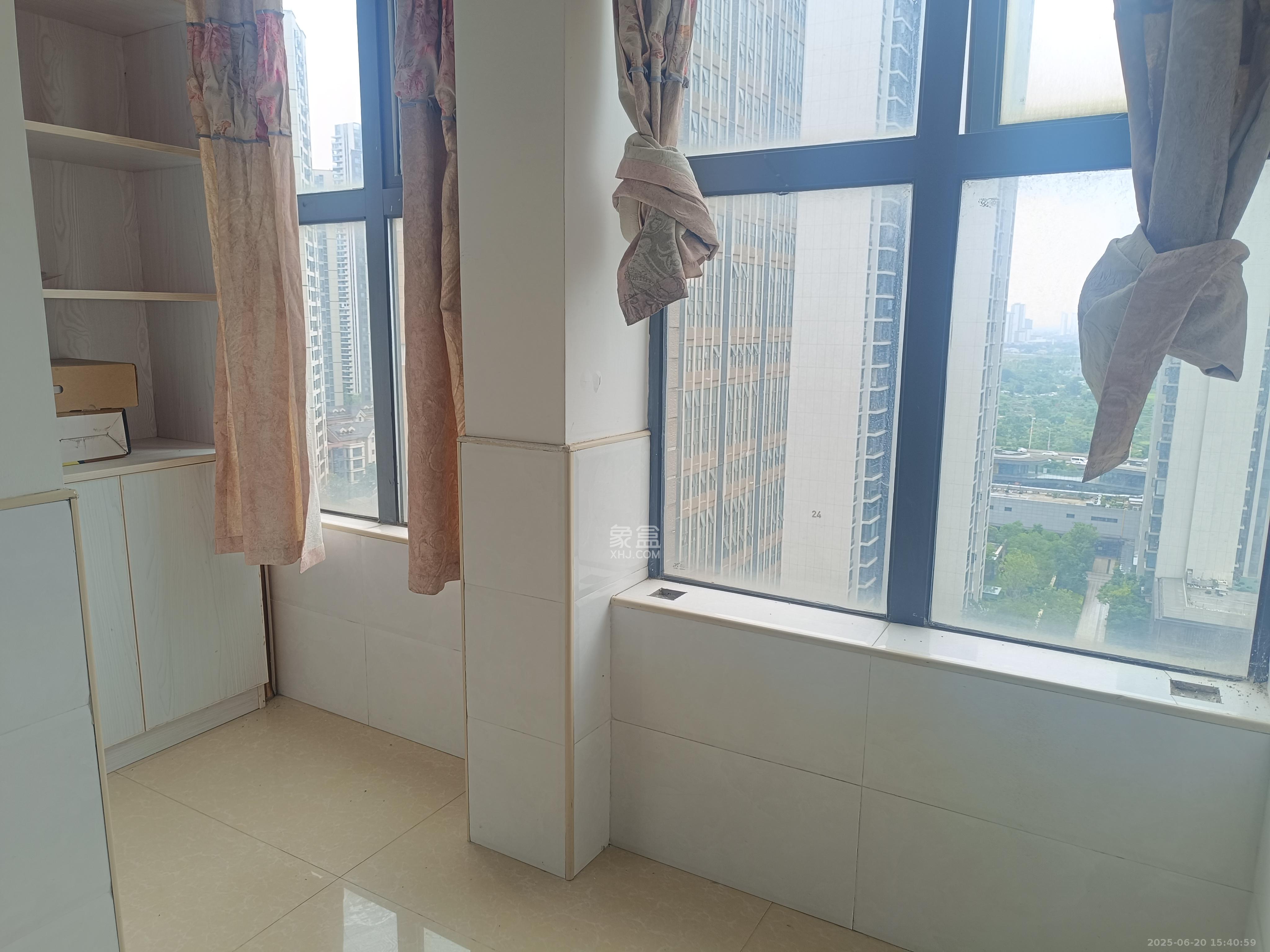 万科魅力之城  1室0厅0卫   1500.00元/月室内图