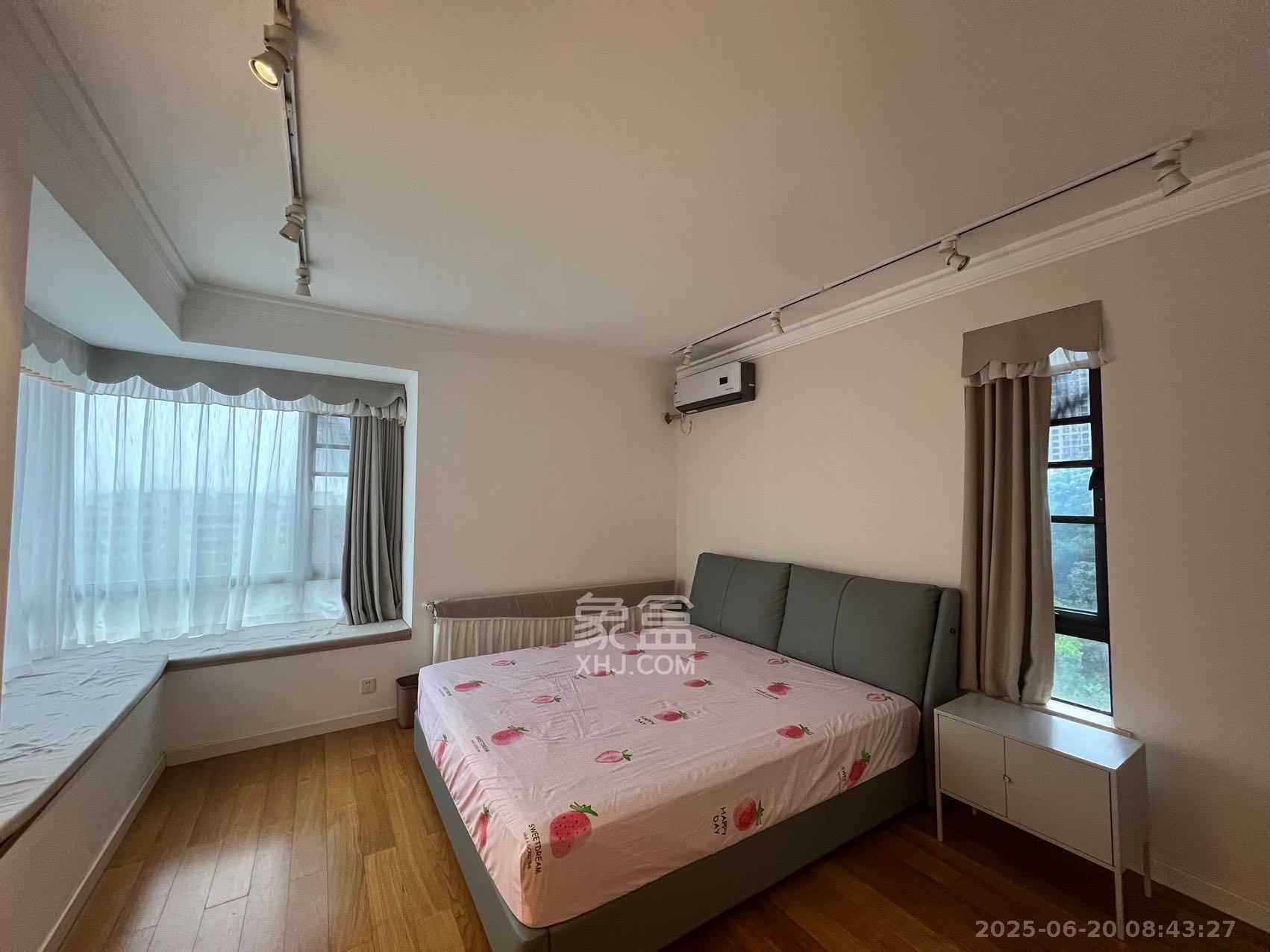 保利麓谷林语E区 1室2厅2卫 4500.0元/月 保利麓谷林语E区 1室2厅2卫 4500.0元/月室内图