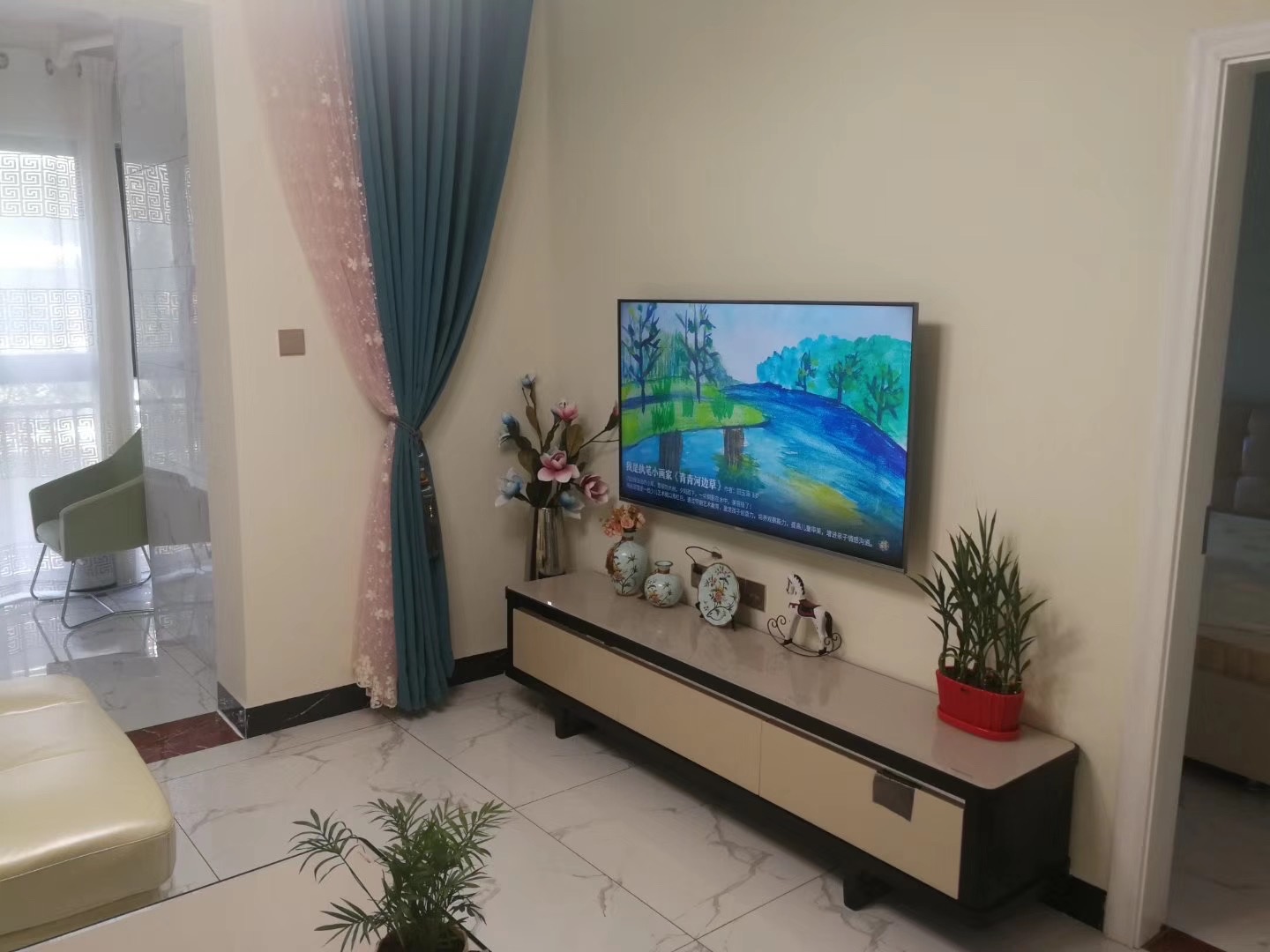 晨晖帝景  2室2厅2卫   1800.00元/月户型图