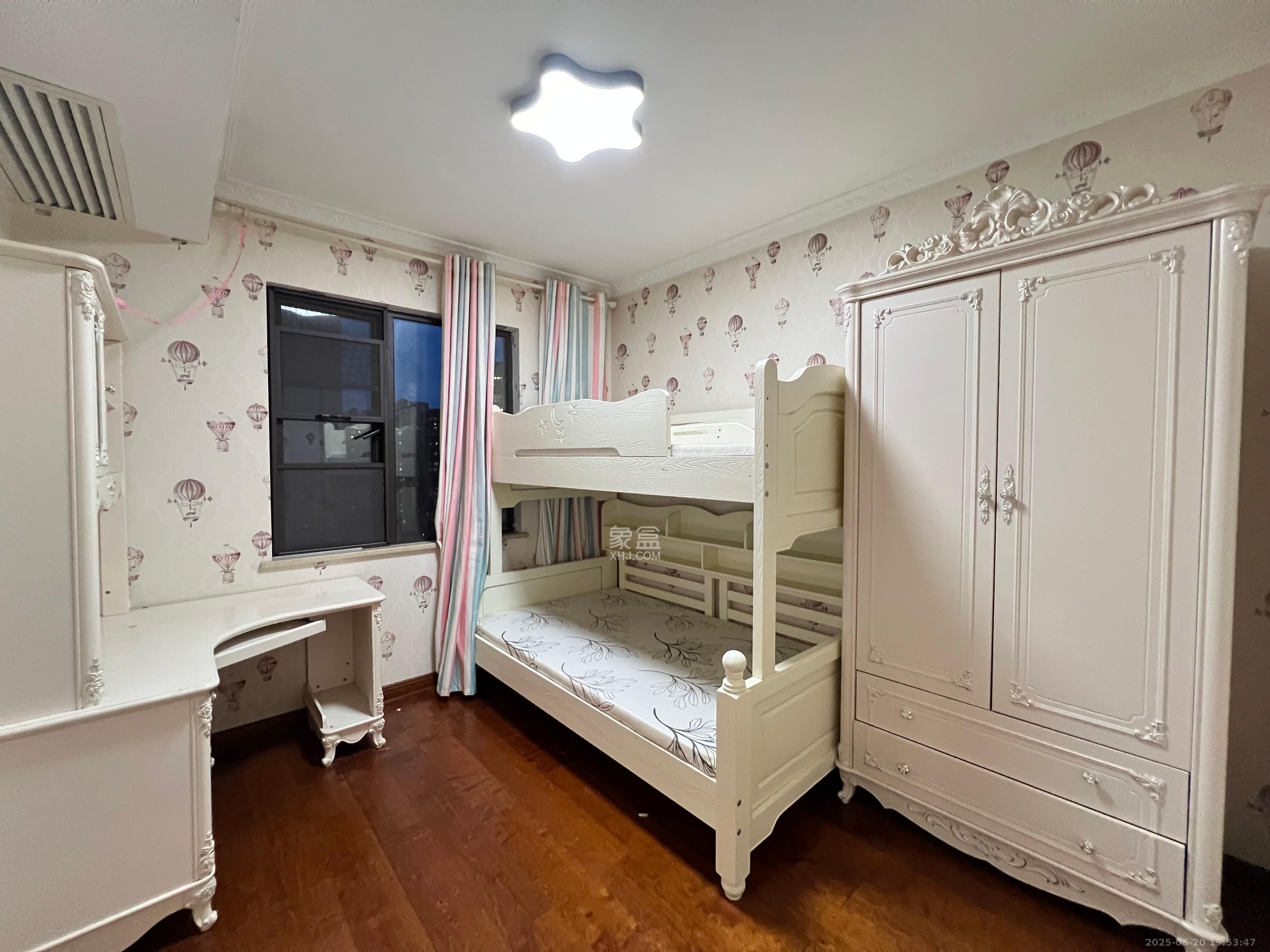 和泓梅溪四季 5室2厅2卫 4500.0元/月 和泓梅溪四季 5室2厅2卫 4500.0元/月室内图