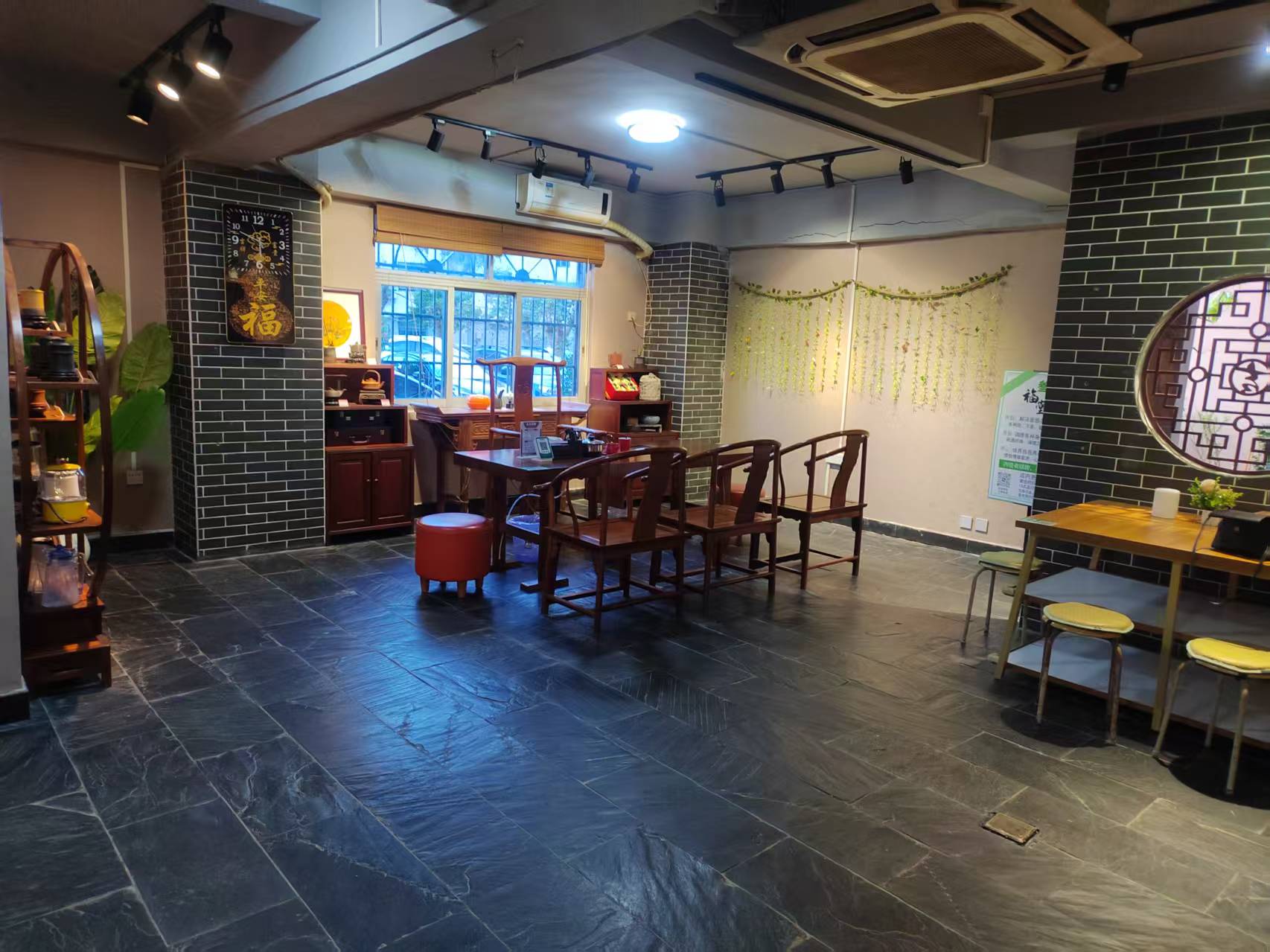 康业花园 2室1厅1卫 3500.0元/月 康业花园 2室1厅1卫 3500.0元/月室内图