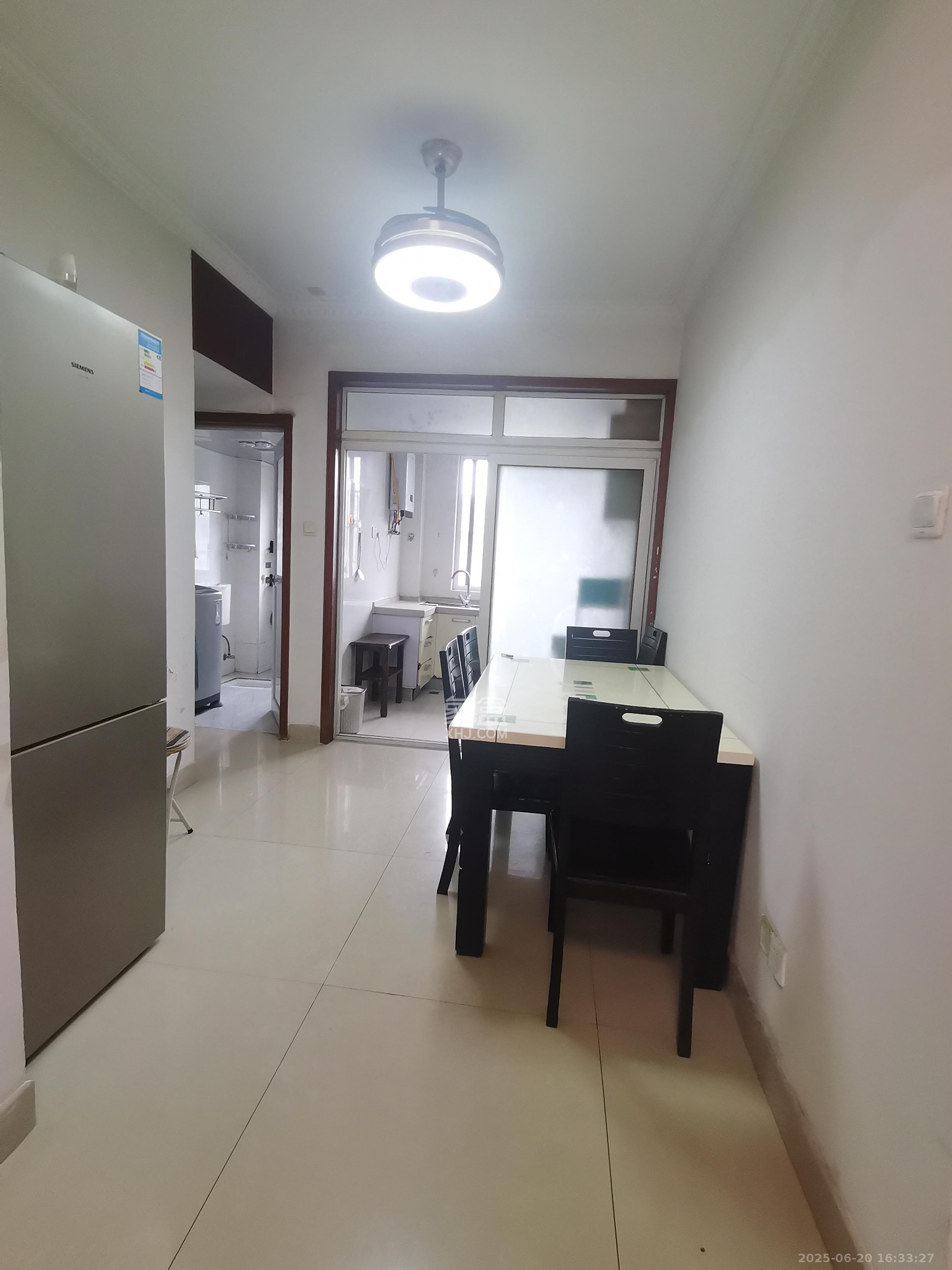 一品东庭  3室2厅1卫    2500.0元/月 一品东庭  3室2厅1卫    2500.0元/月室内图