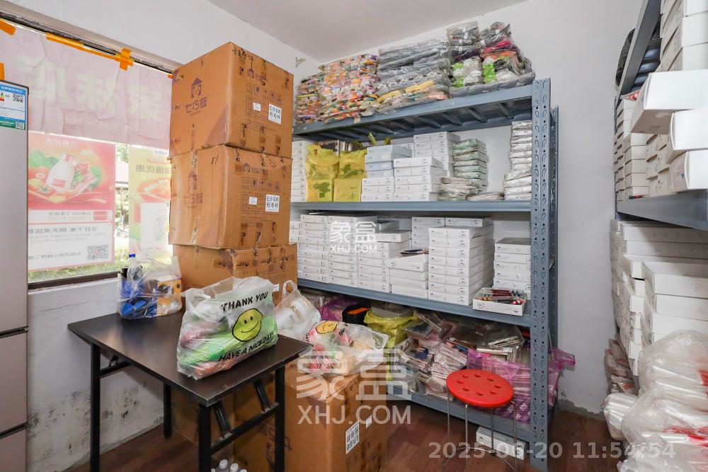 钰龙天下二期（钰龙佳园）  3室2厅2卫   2500.00元/月室内图