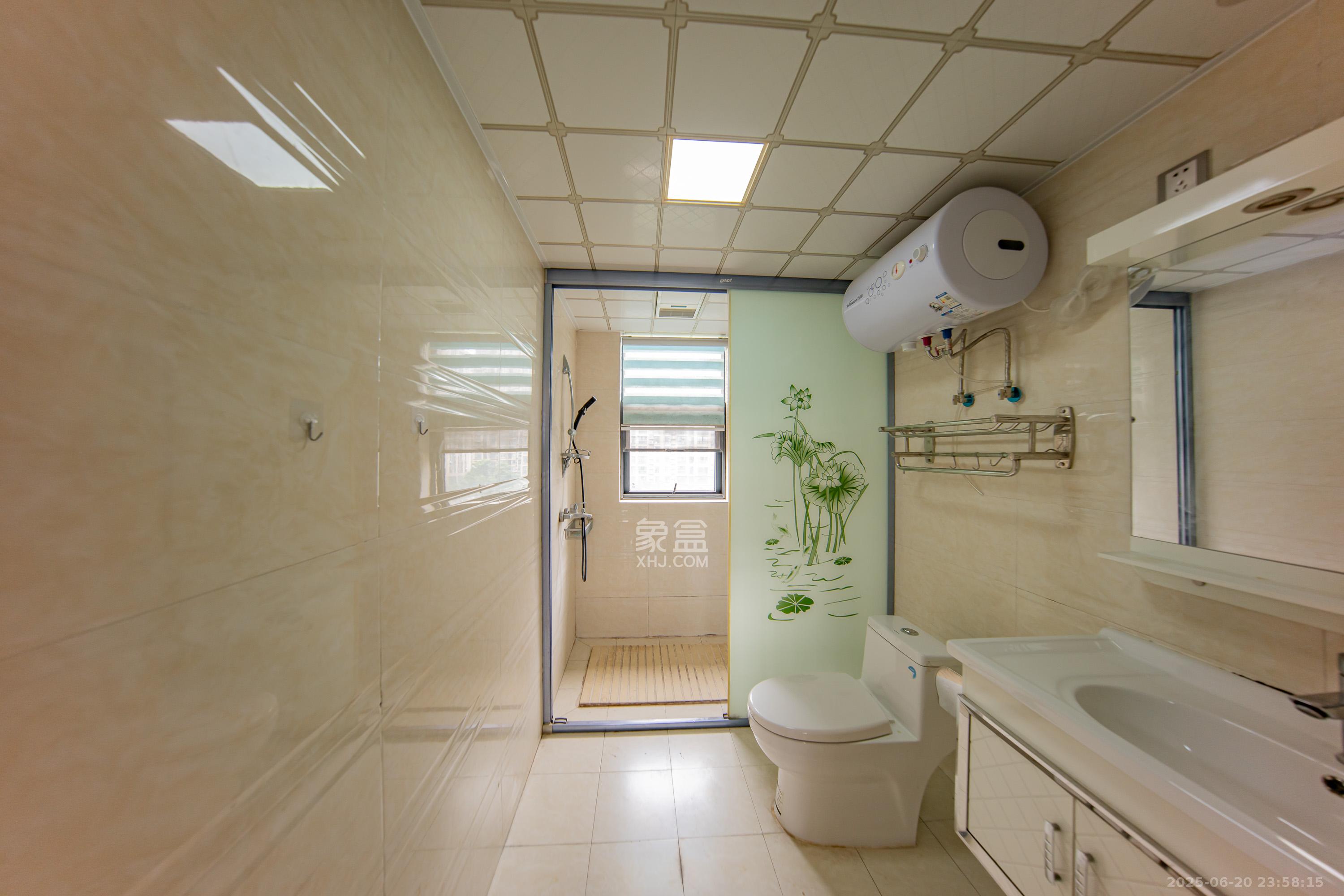 中建麓山和苑  3室2厅2卫    84.0万 中建麓山和苑  3室2厅2卫    84.0万卫生间