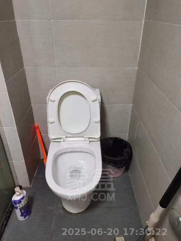 中泰财富湘江  1室1厅1卫   1300.00元/月室内图
