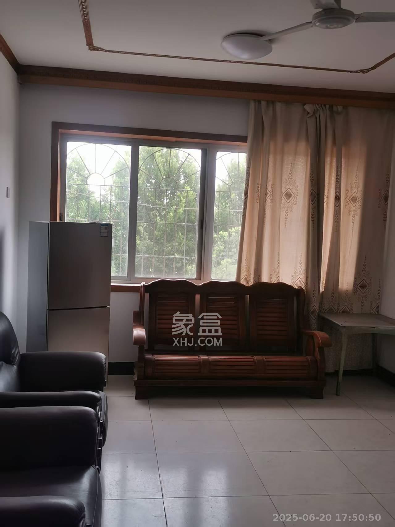 调塘路28号 2室2厅1卫 800.0元/月 调塘路28号 2室2厅1卫 800.0元/月室内图