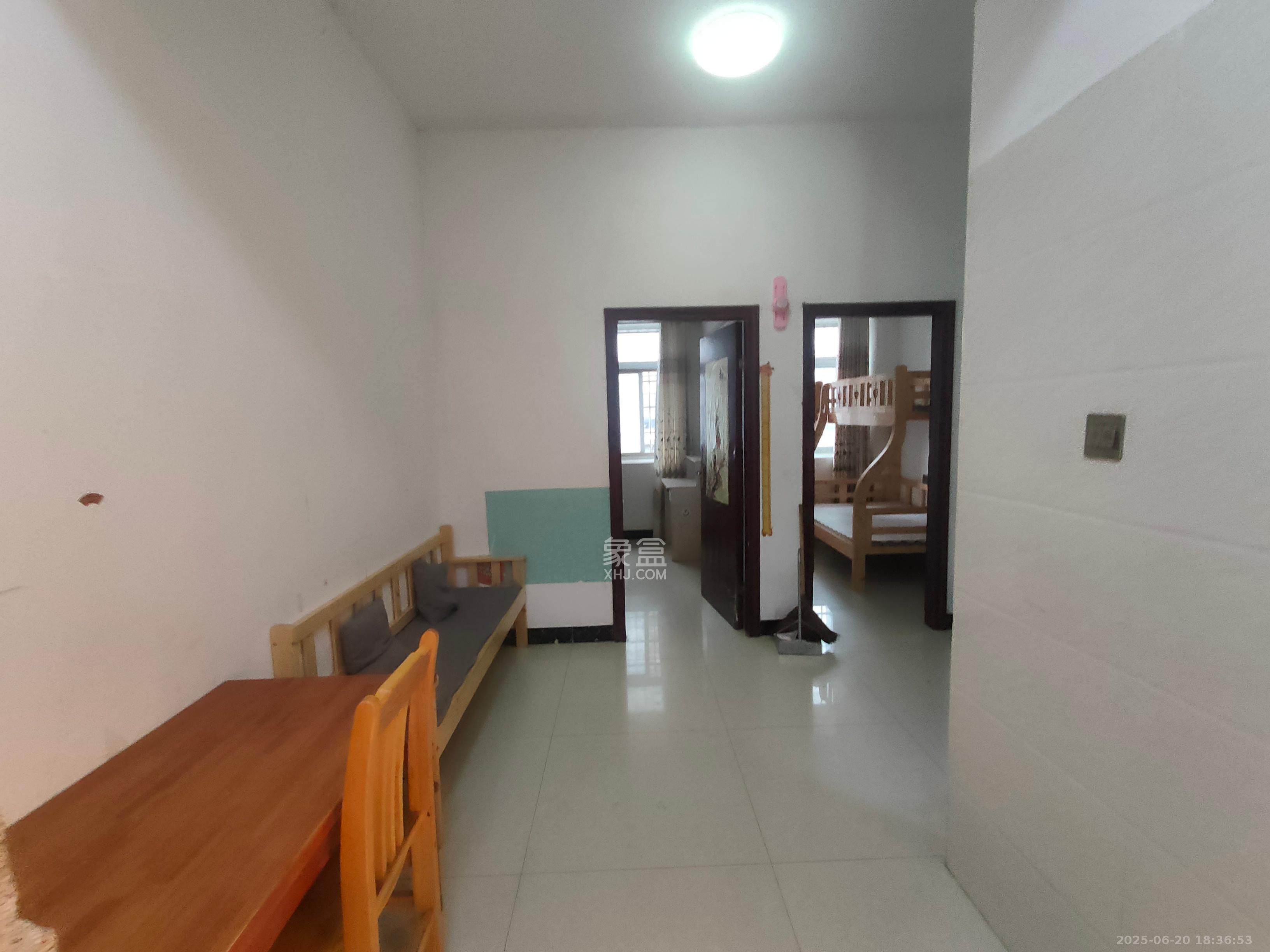 骑龙安置小区 4室1厅1卫 1300.0元/月 骑龙安置小区 4室1厅1卫 1300.0元/月室内图