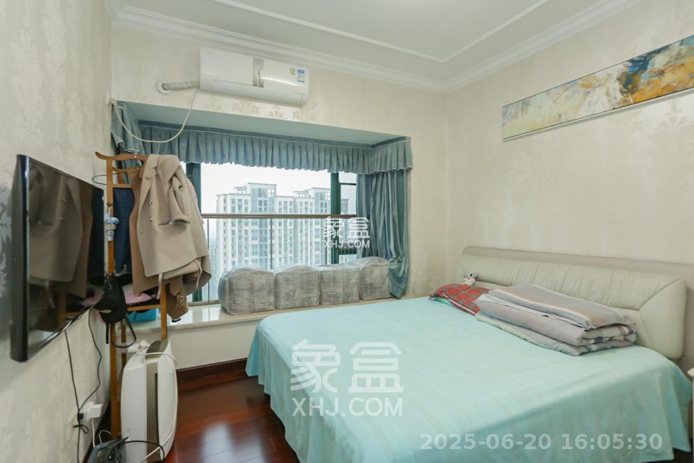 恒大华府  2室2厅1卫   2500.00元/月室内图