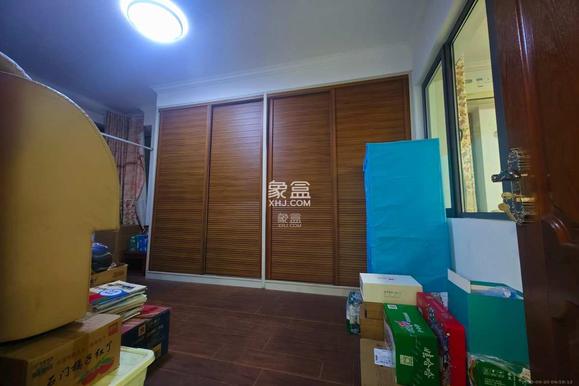 恒基凯旋门一二期  4室2厅2卫    2800.0元/月 恒基凯旋门一二期  4室2厅2卫    2800.0元/月室内图